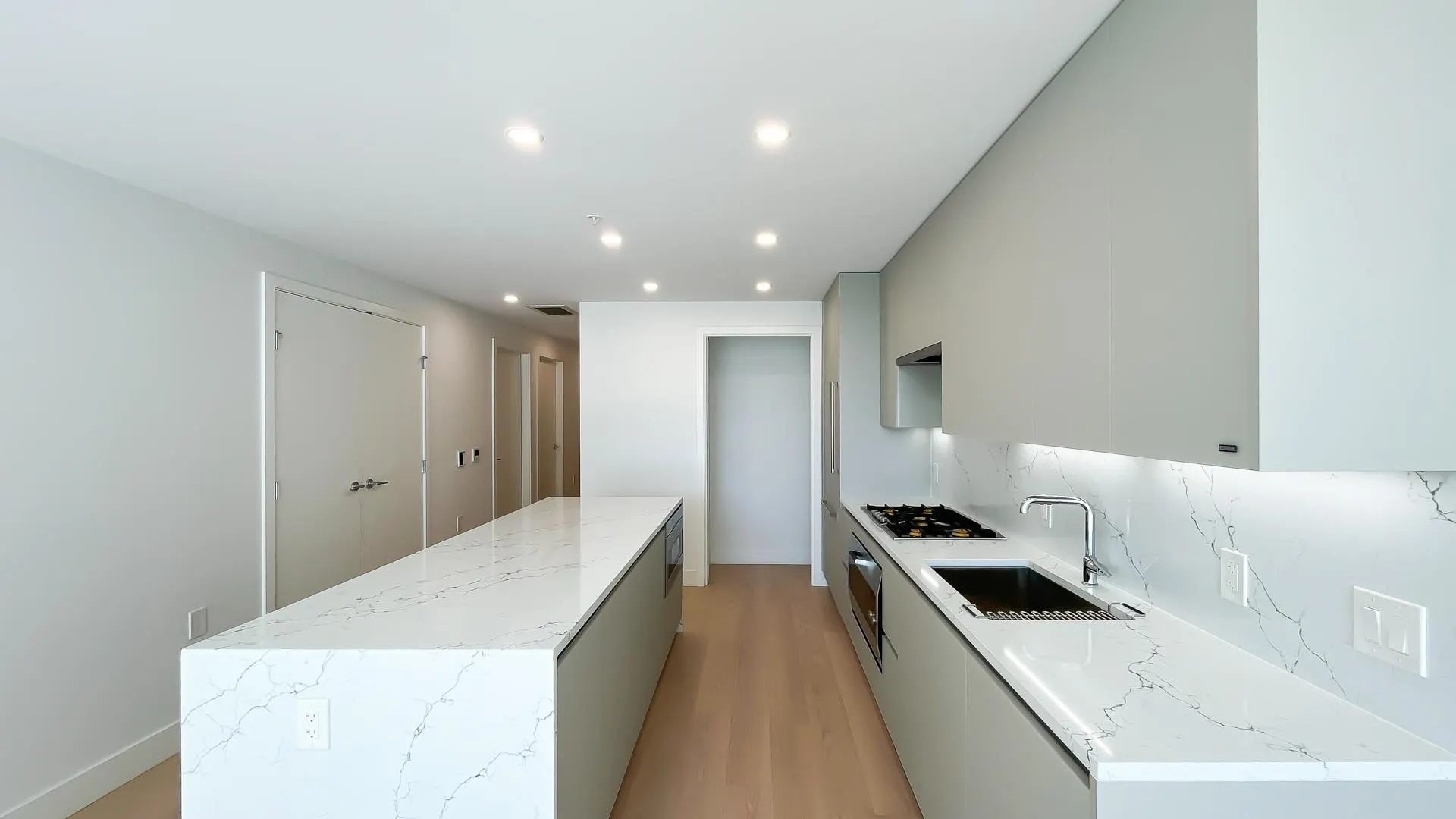 205 1331 Marine Drive