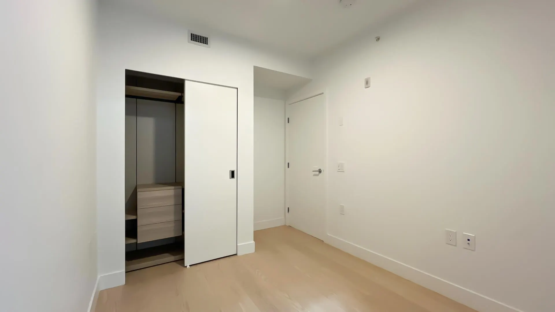 205 1331 Marine Drive