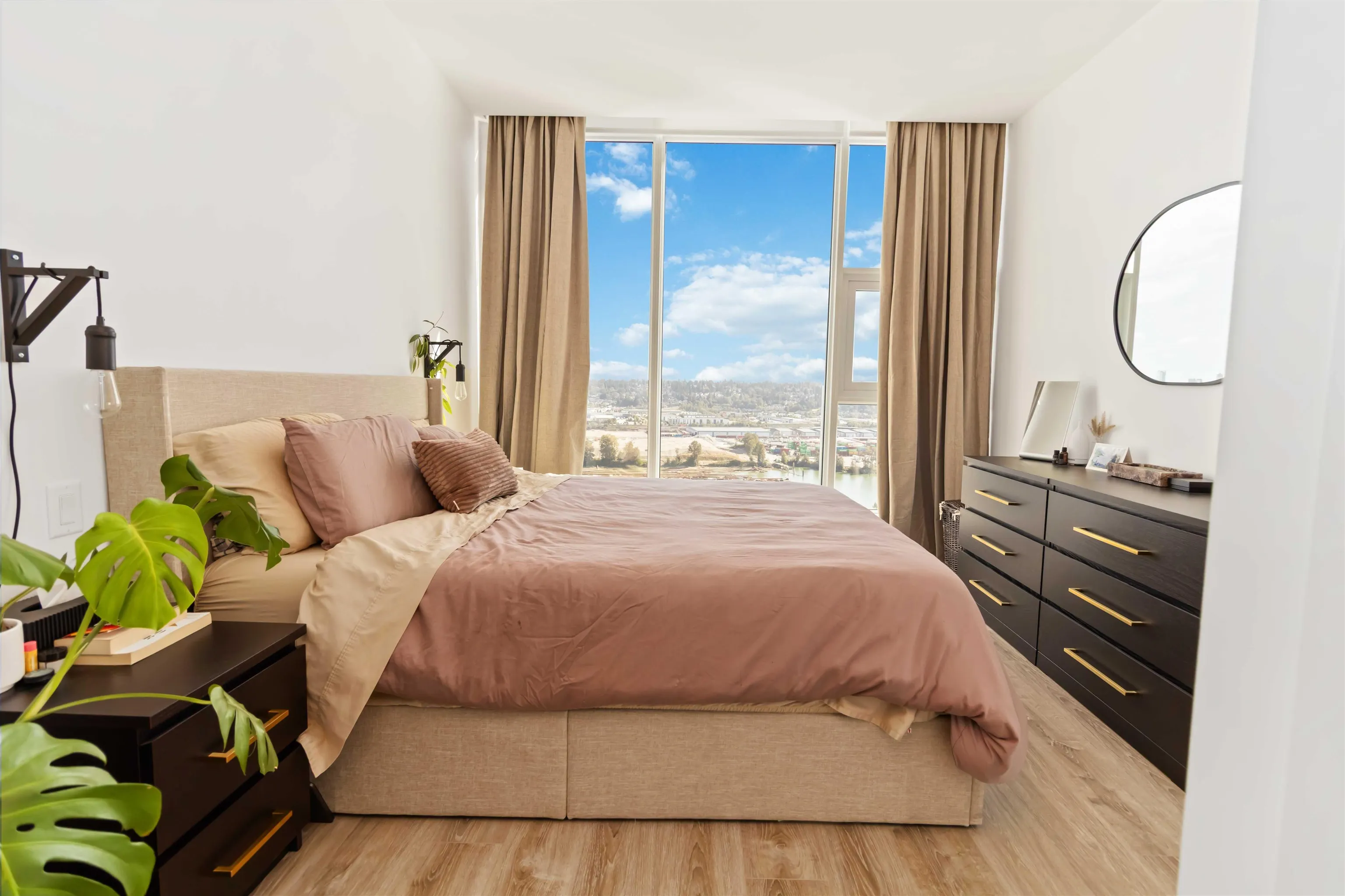 2508 680 Quayside Drive