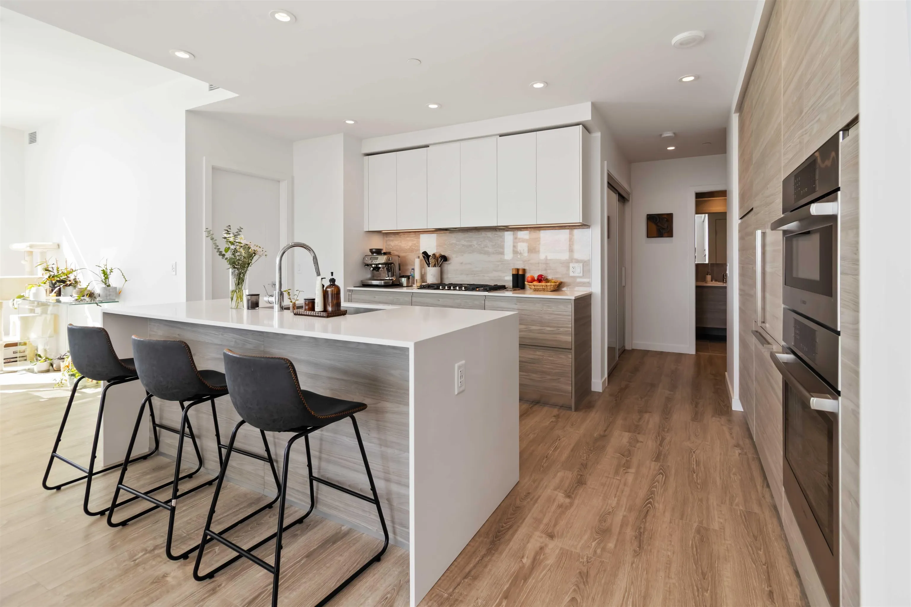 2508 680 Quayside Drive