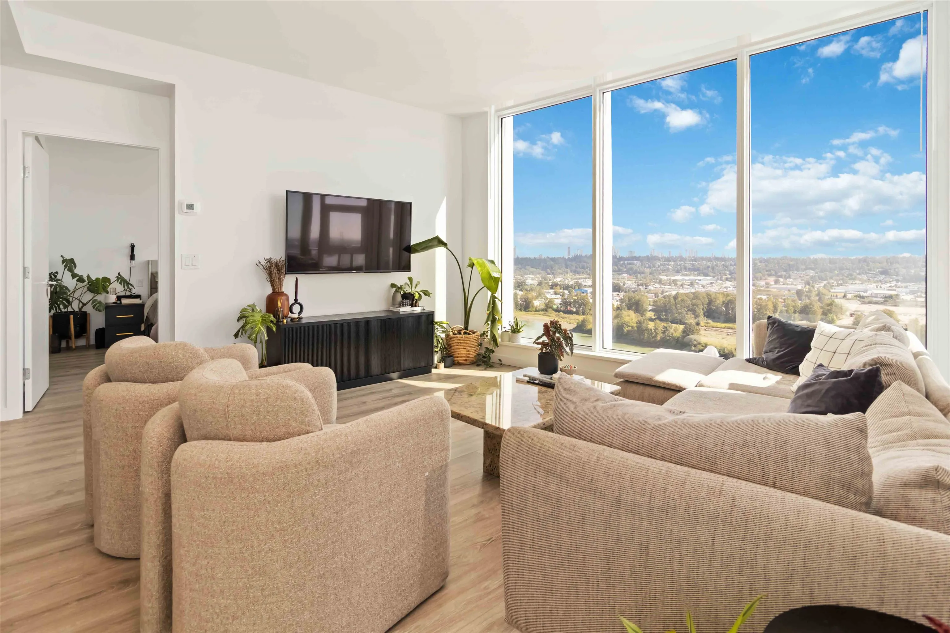 2508 680 Quayside Drive