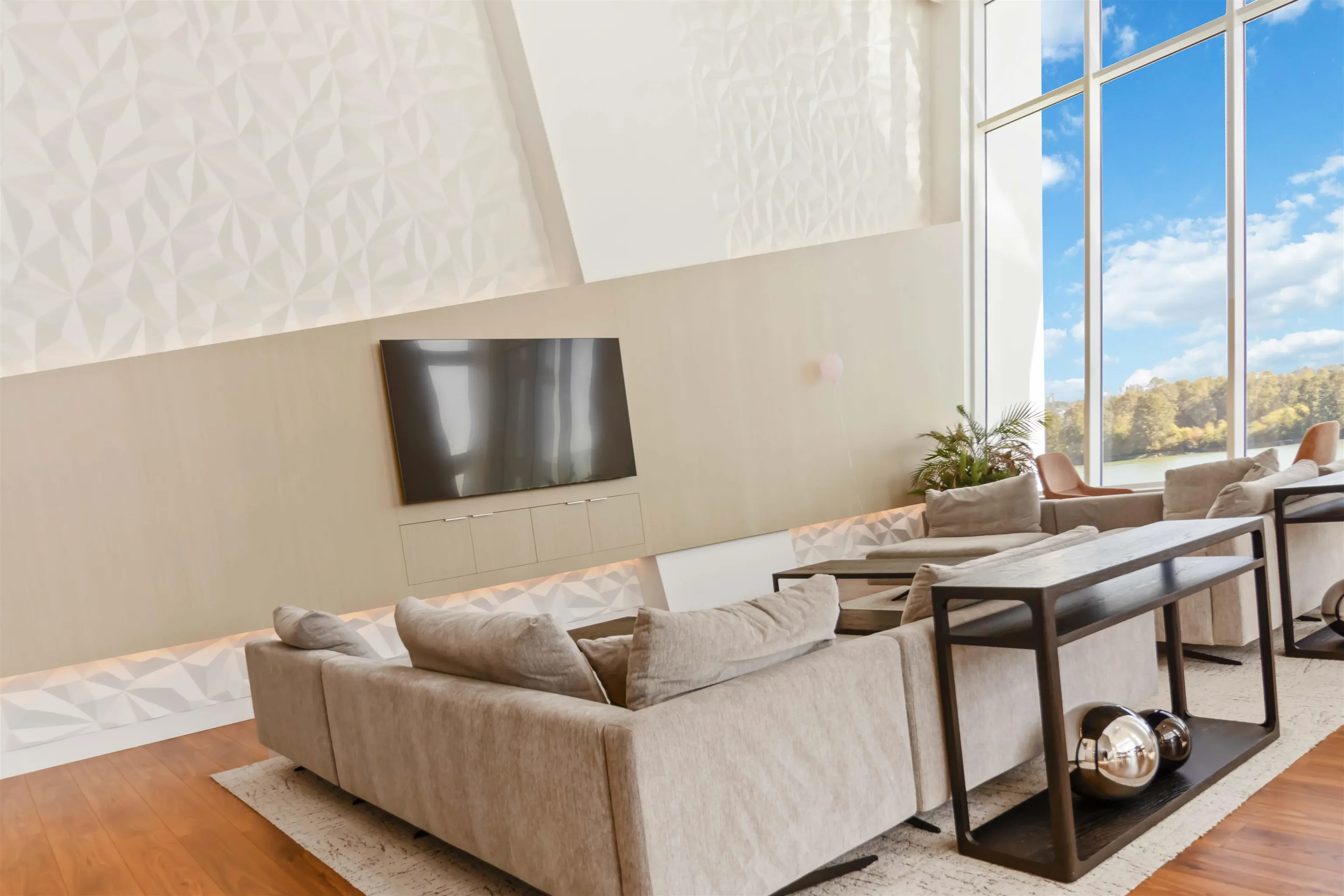 2508 680 Quayside Drive