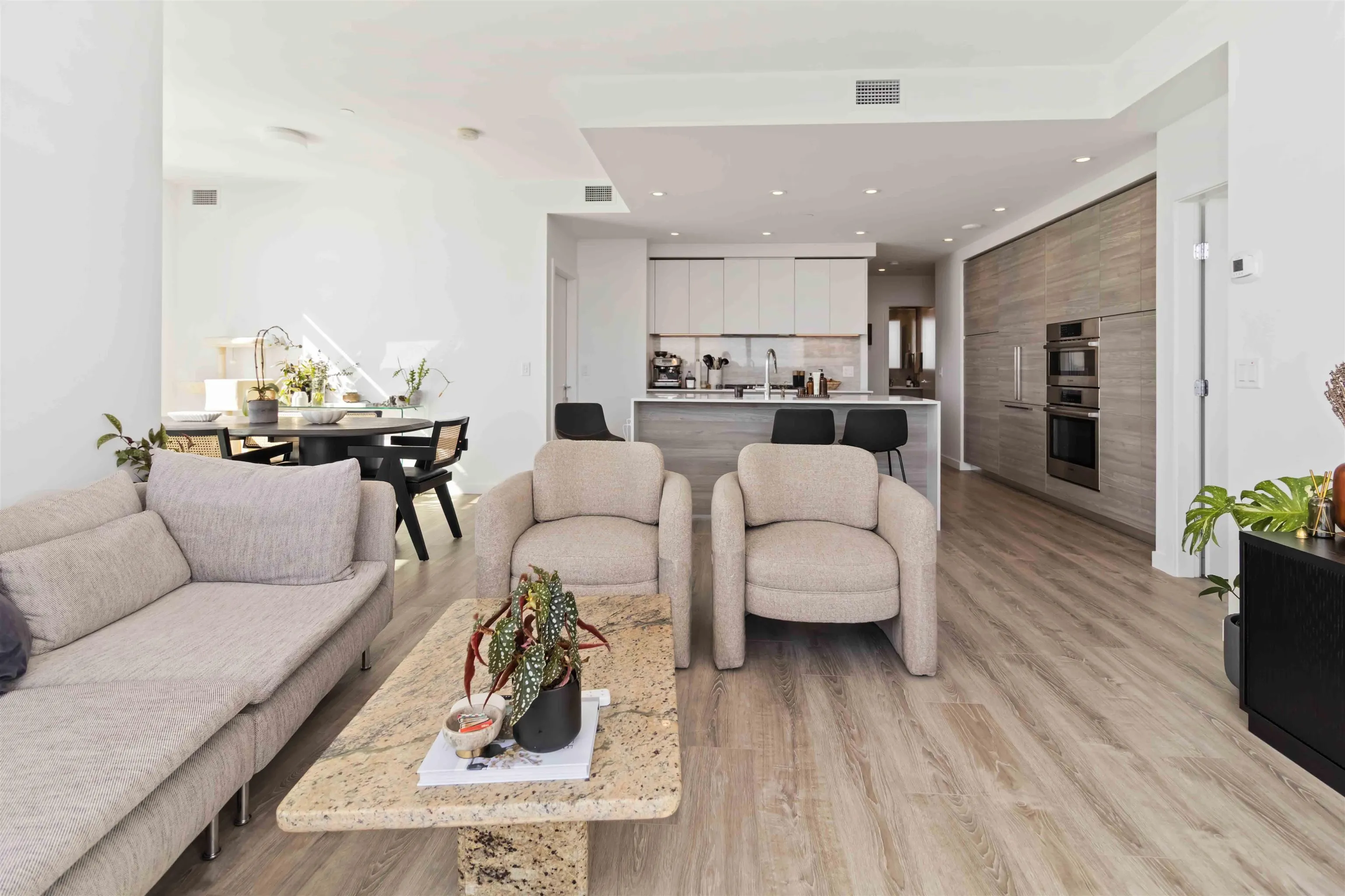 2508 680 Quayside Drive