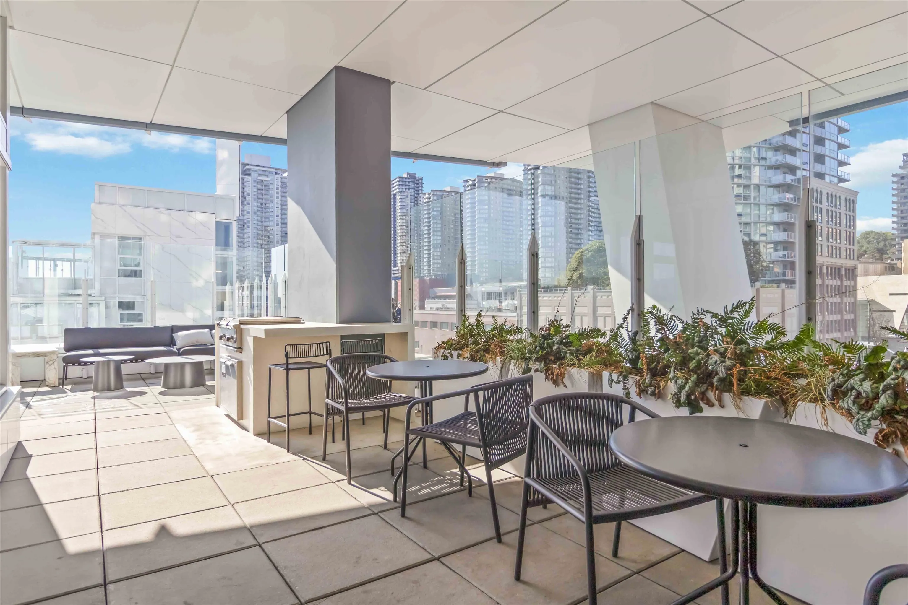 2508 680 Quayside Drive