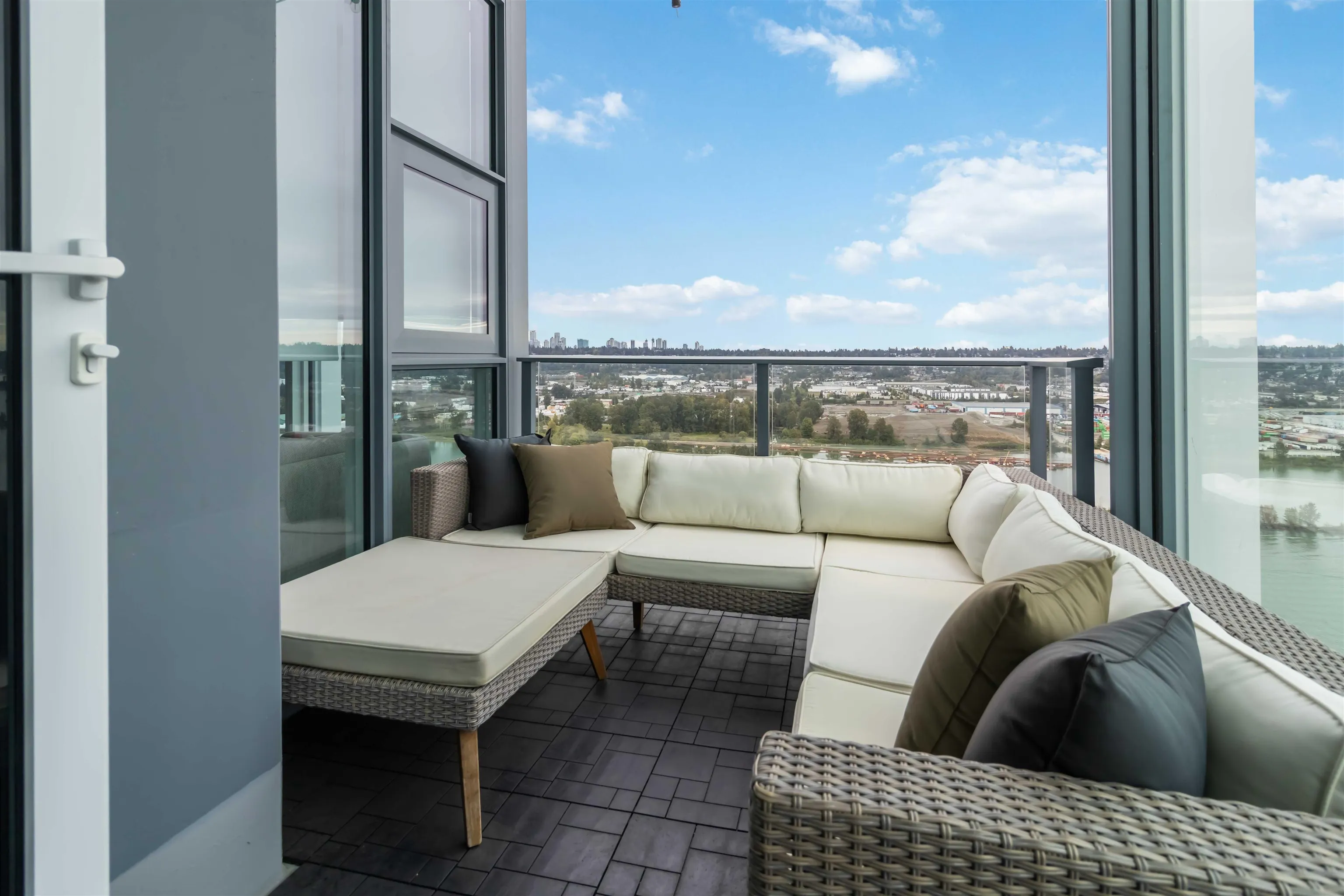 2508 680 Quayside Drive