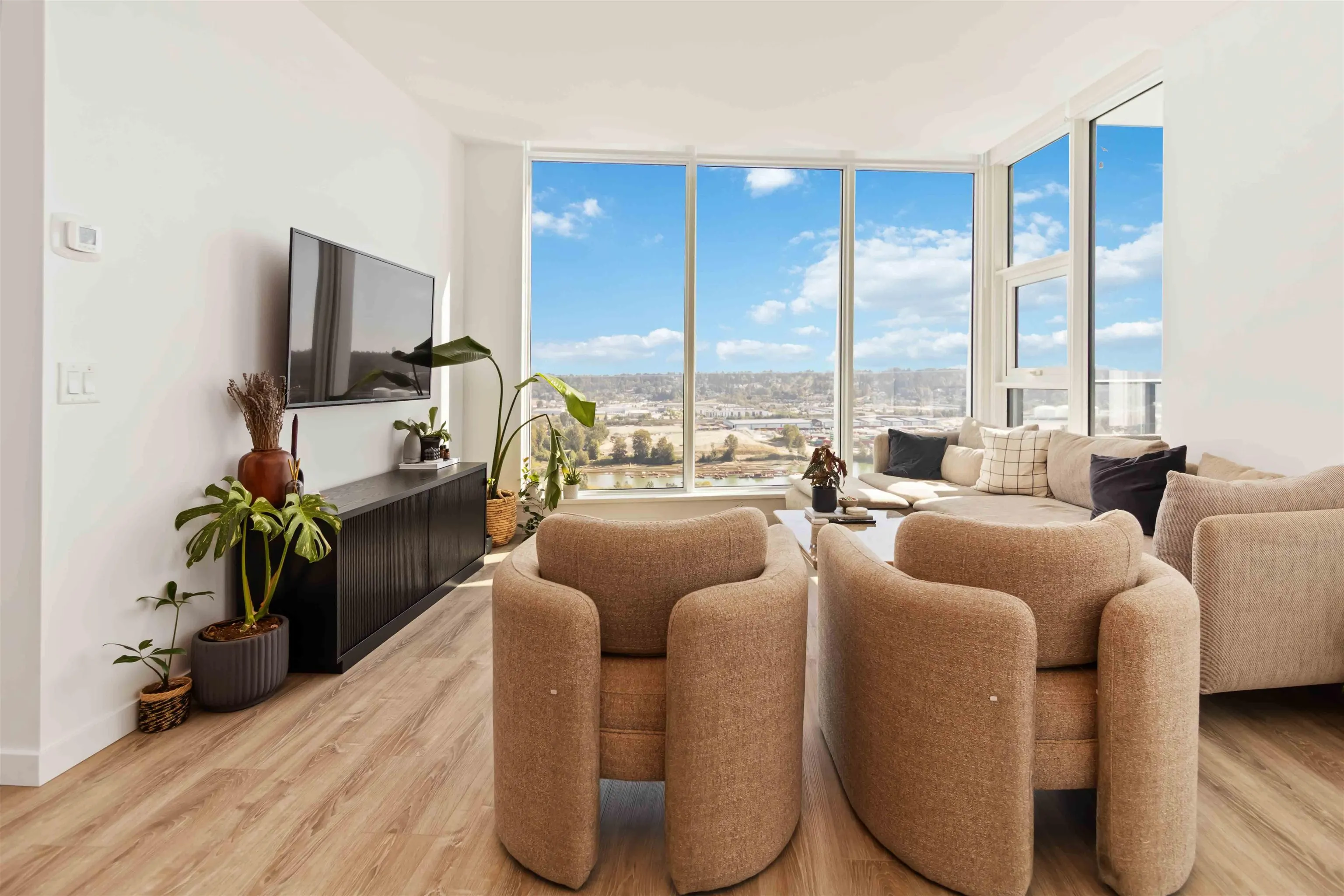 2508 680 Quayside Drive