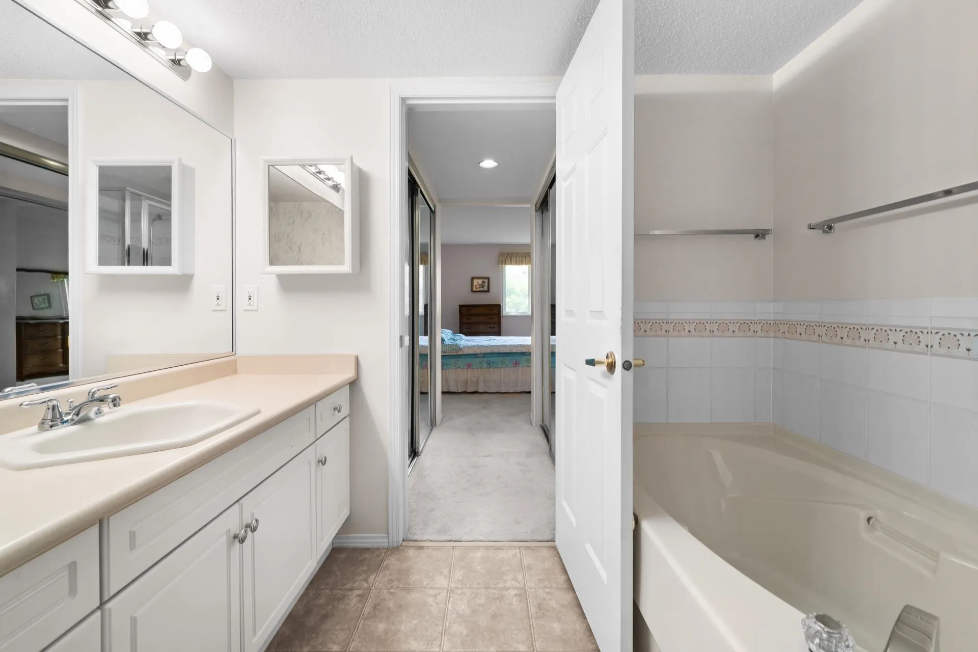 171 13888 70 Avenue