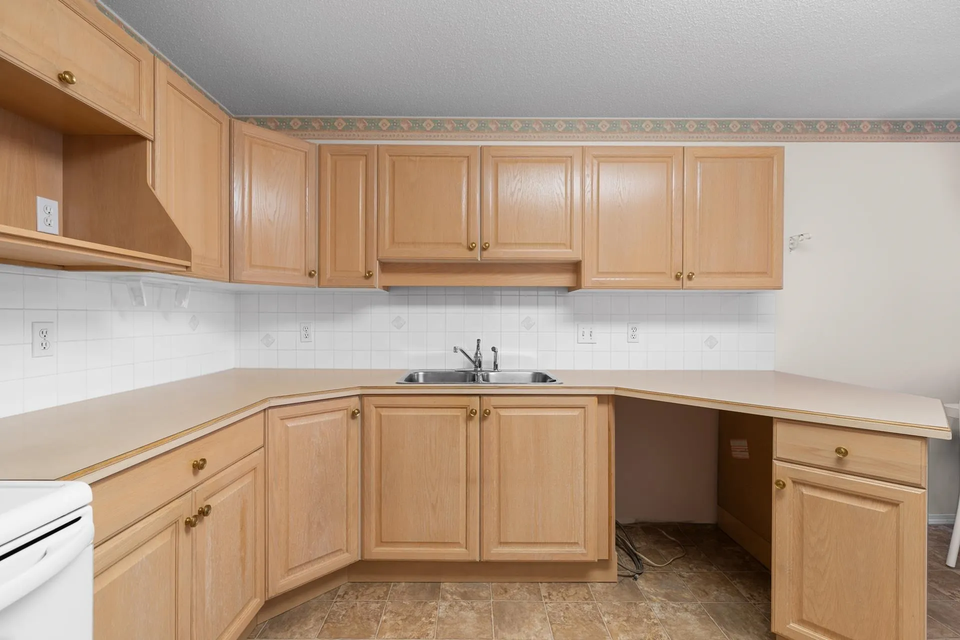 171 13888 70 Avenue