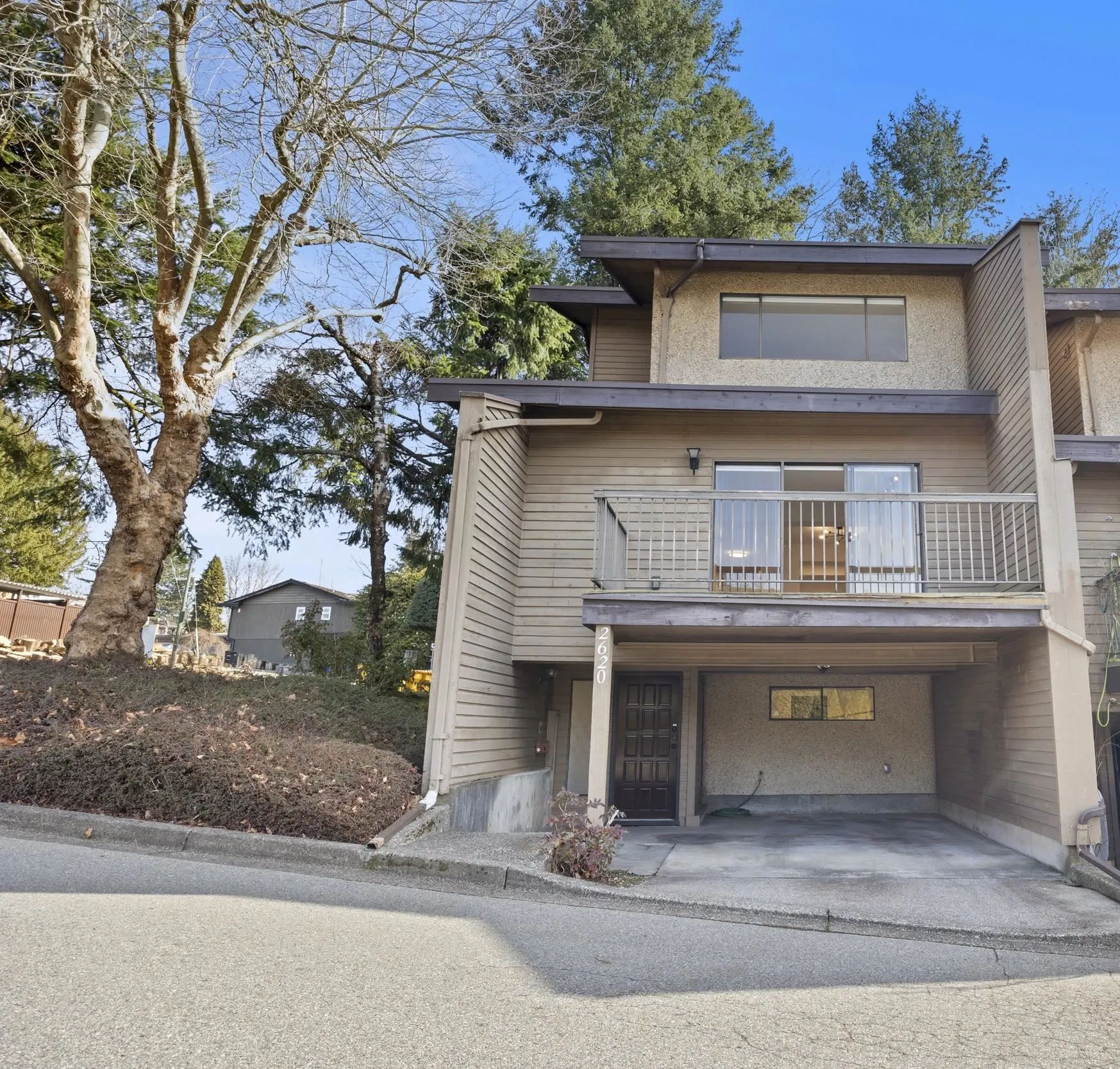 2620 Moorcroft Court