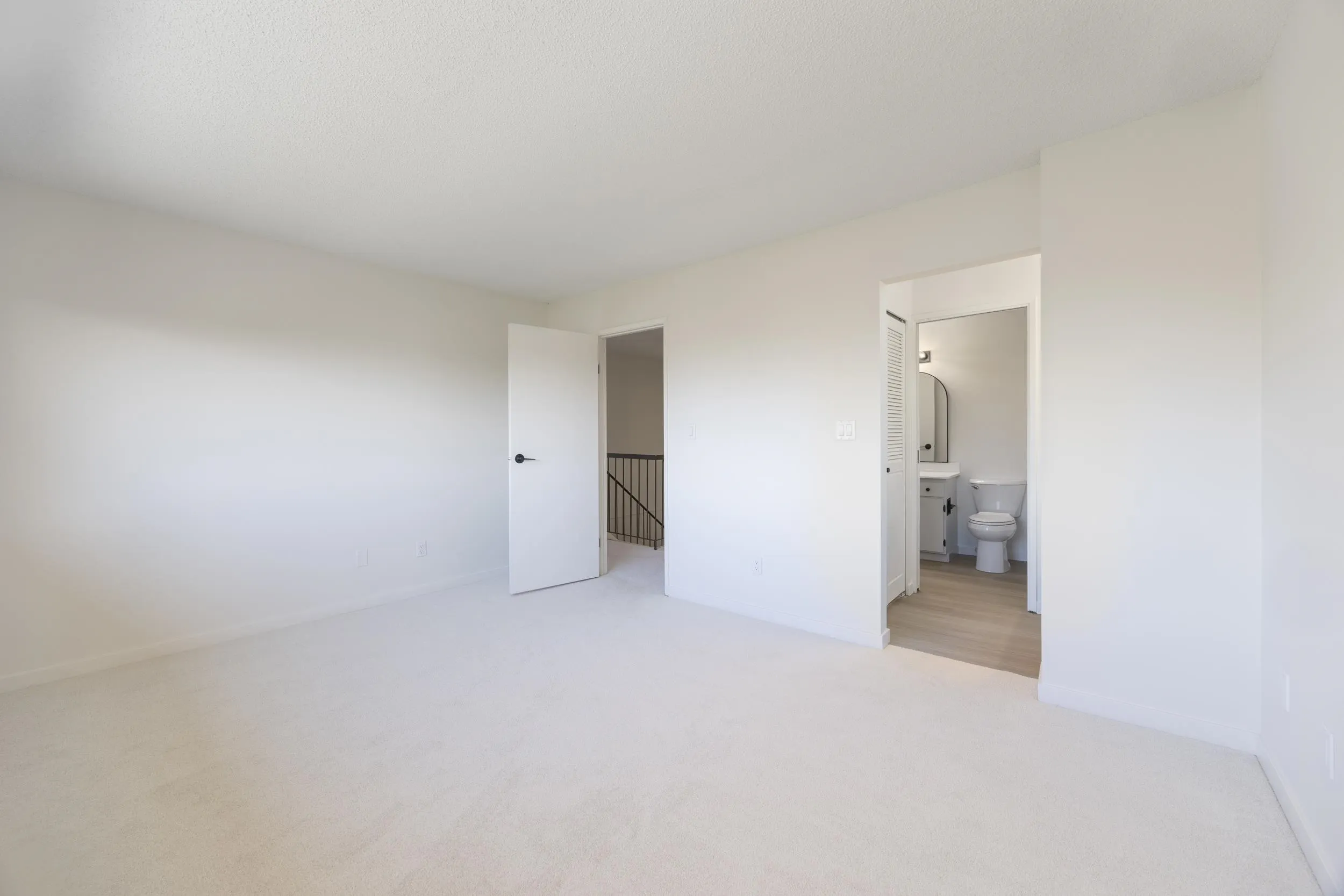 2620 Moorcroft Court