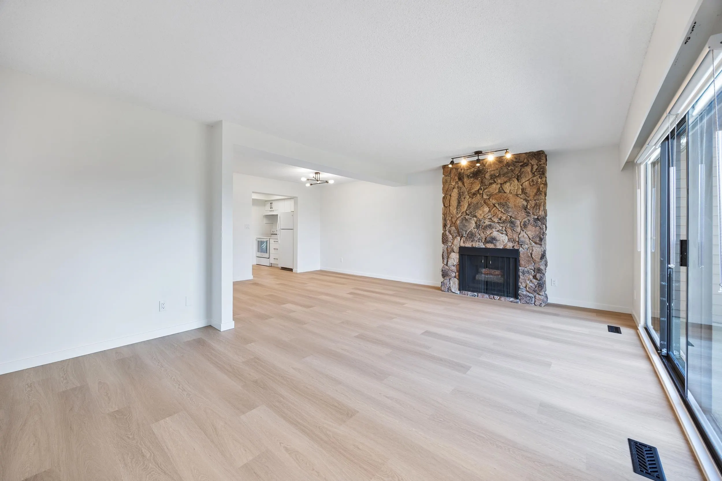 2620 Moorcroft Court