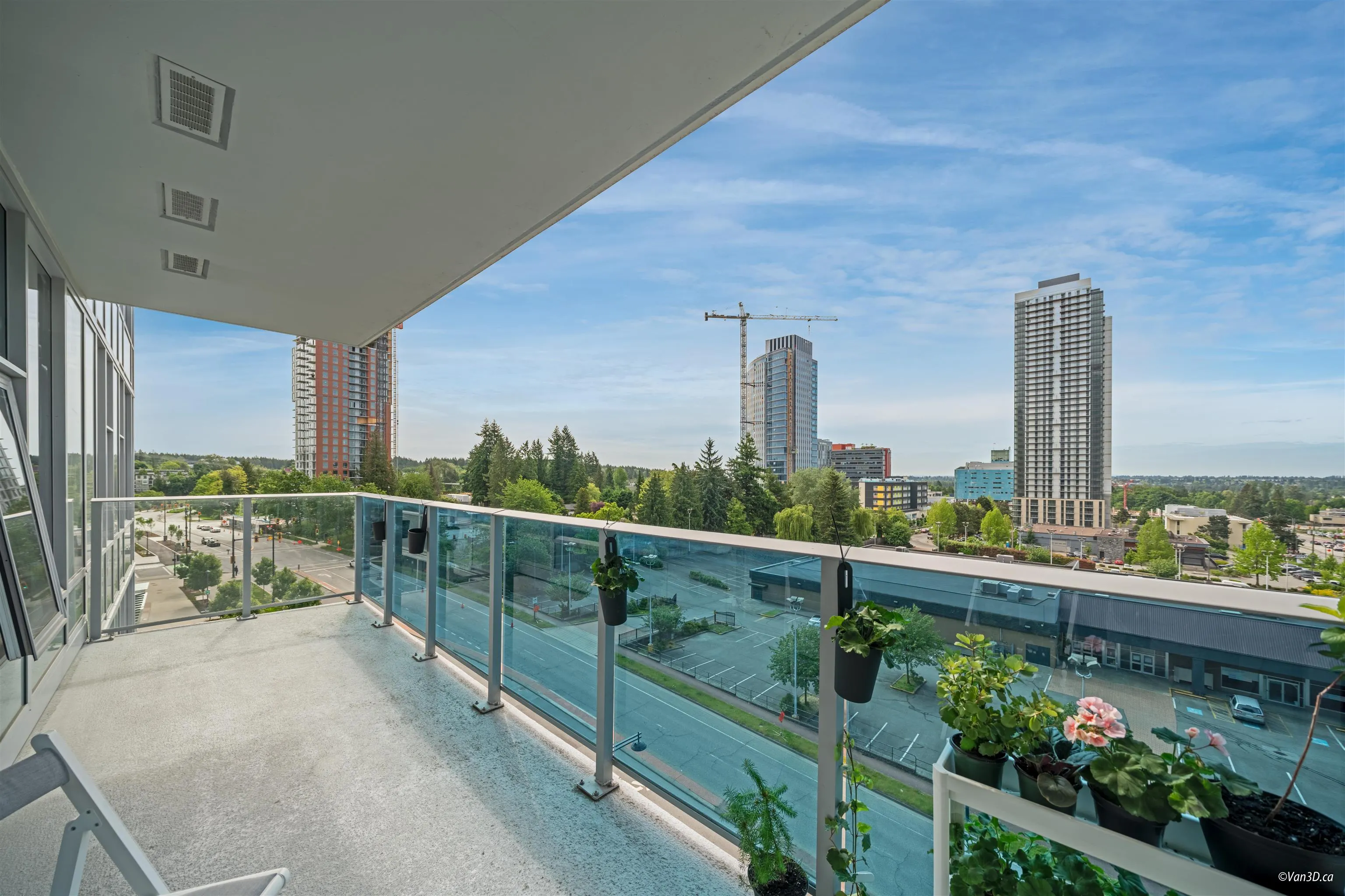 711 13615 Fraser Highway