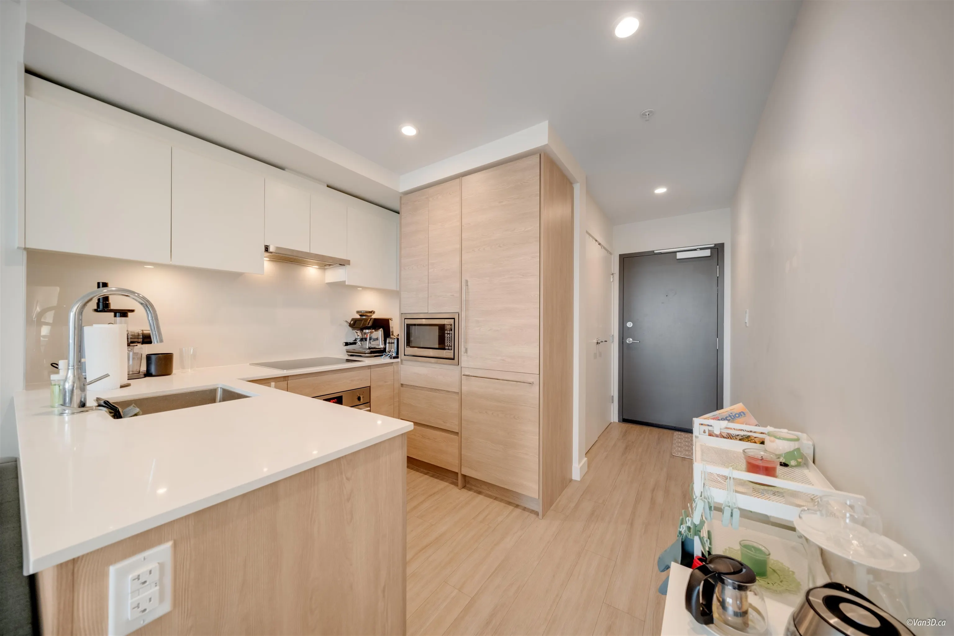 711 13615 Fraser Highway