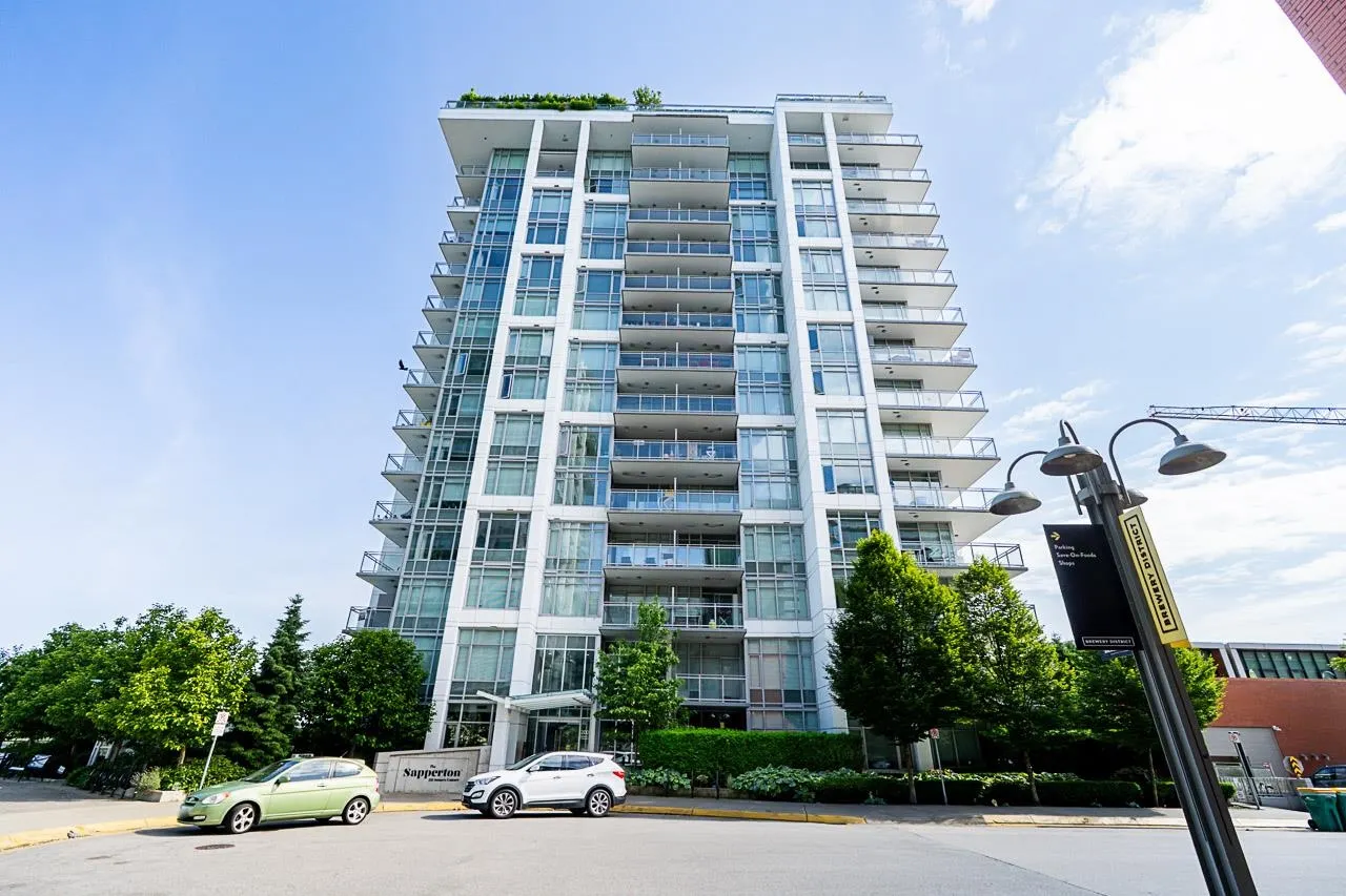 708 200 Nelson's Crescent