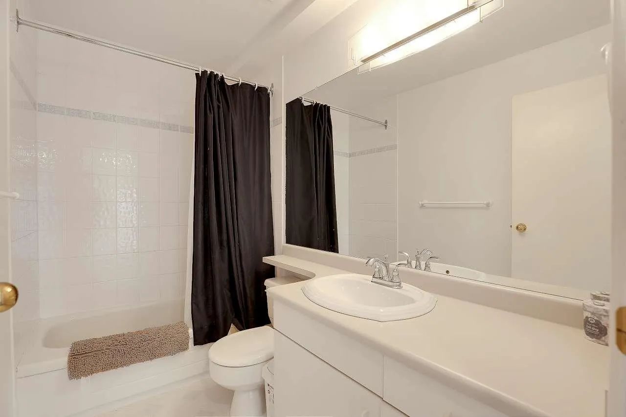117 1140 Castle Crescent