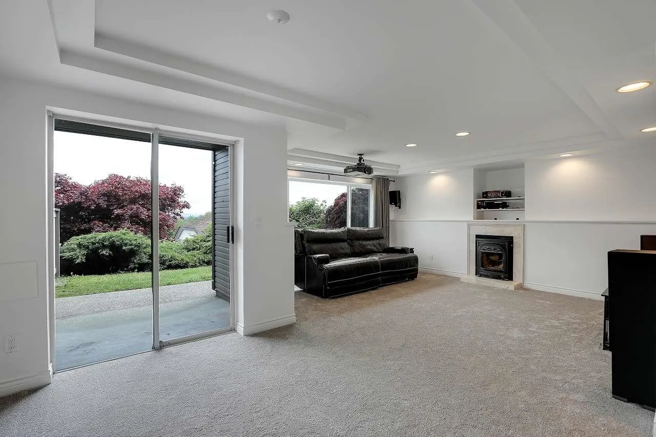 117 1140 Castle Crescent