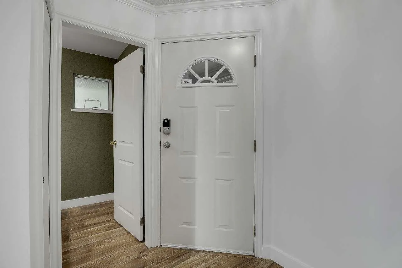 117 1140 Castle Crescent
