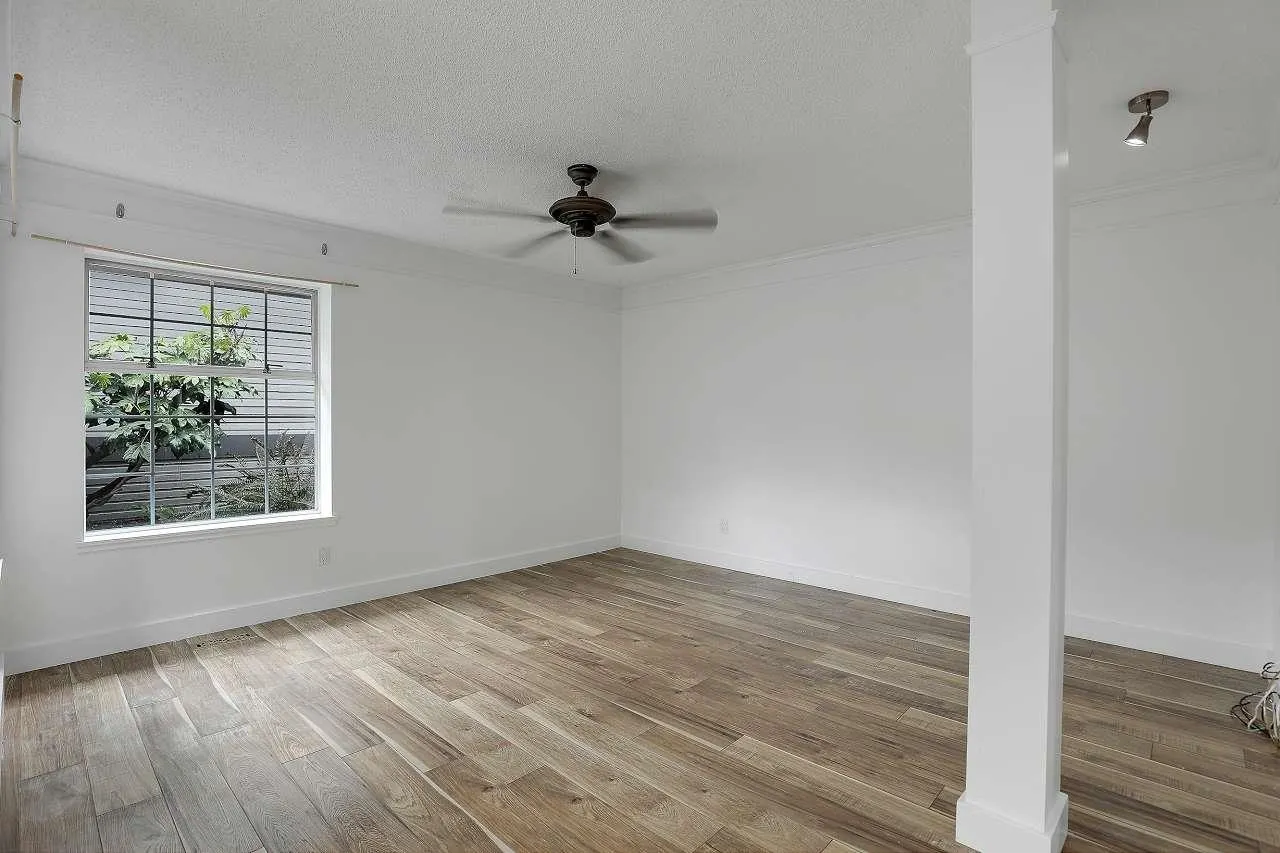 117 1140 Castle Crescent