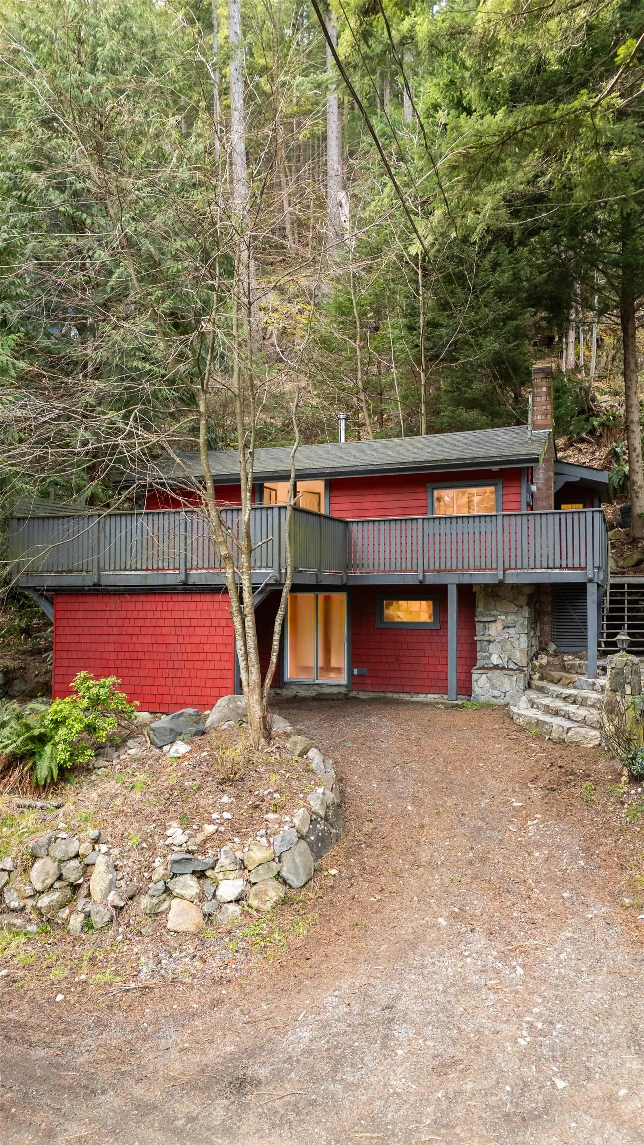 1312 Hillcrest Road