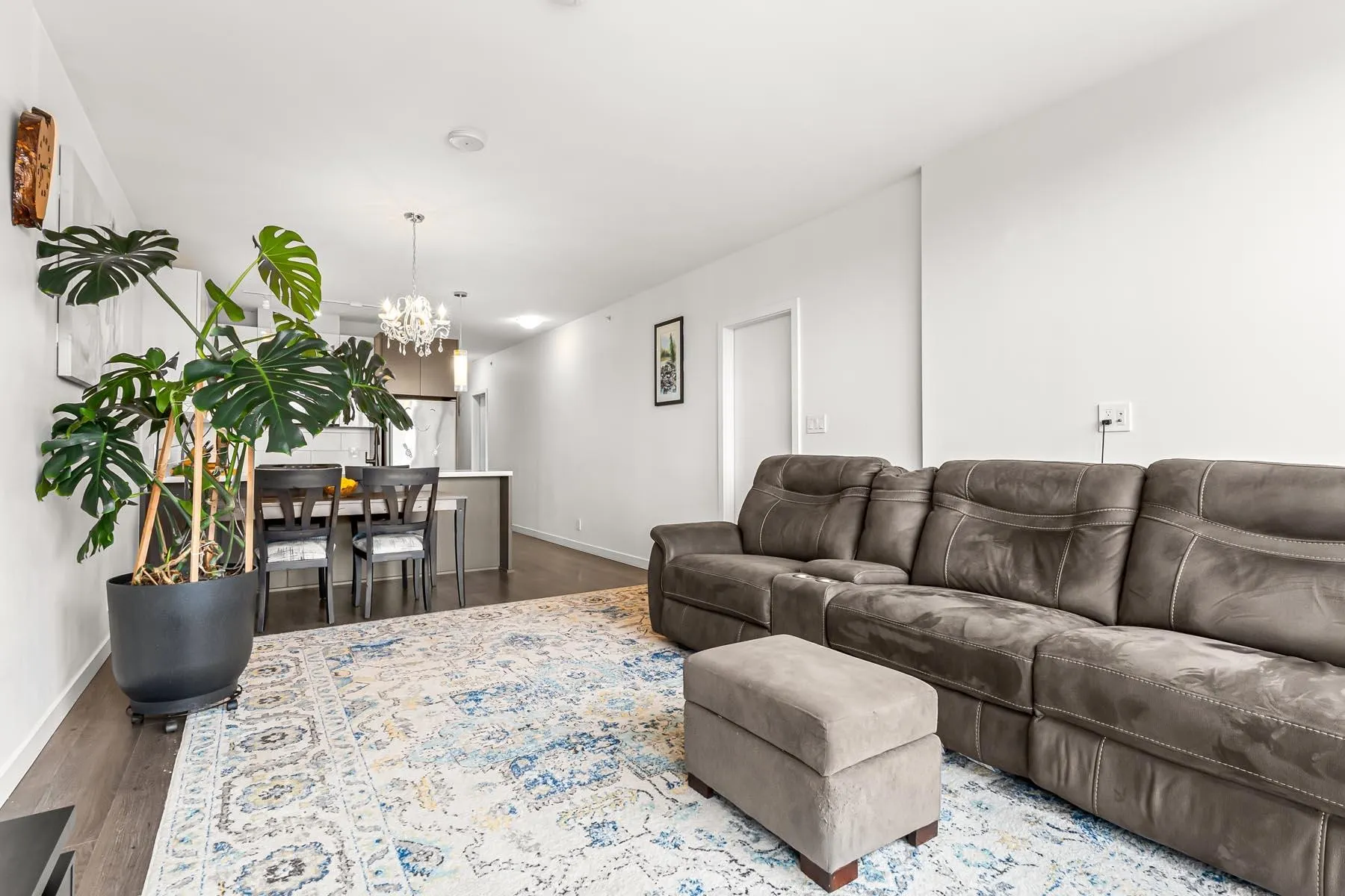 1210 271 Francis Way