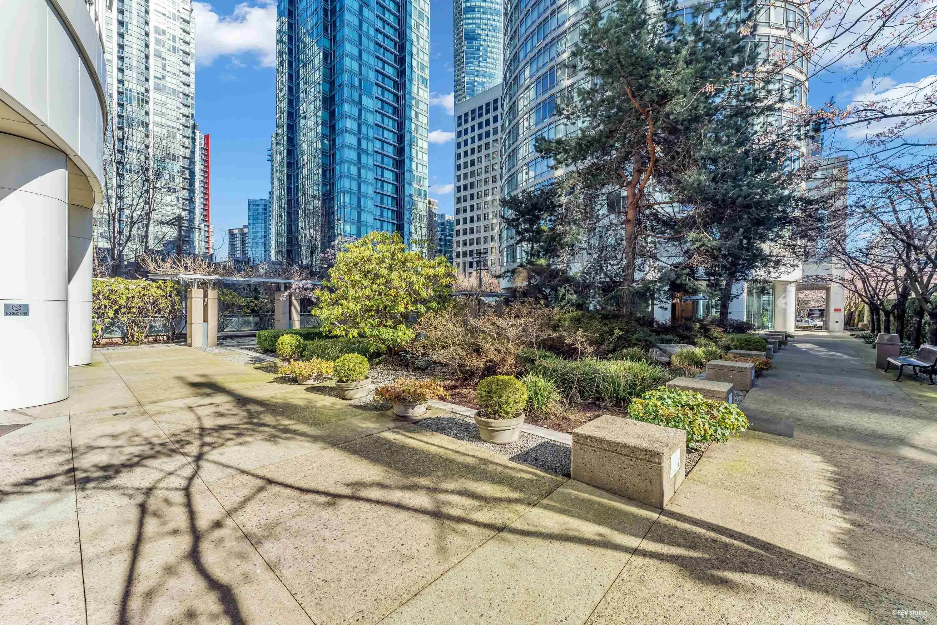 1704 1288 Alberni Street
