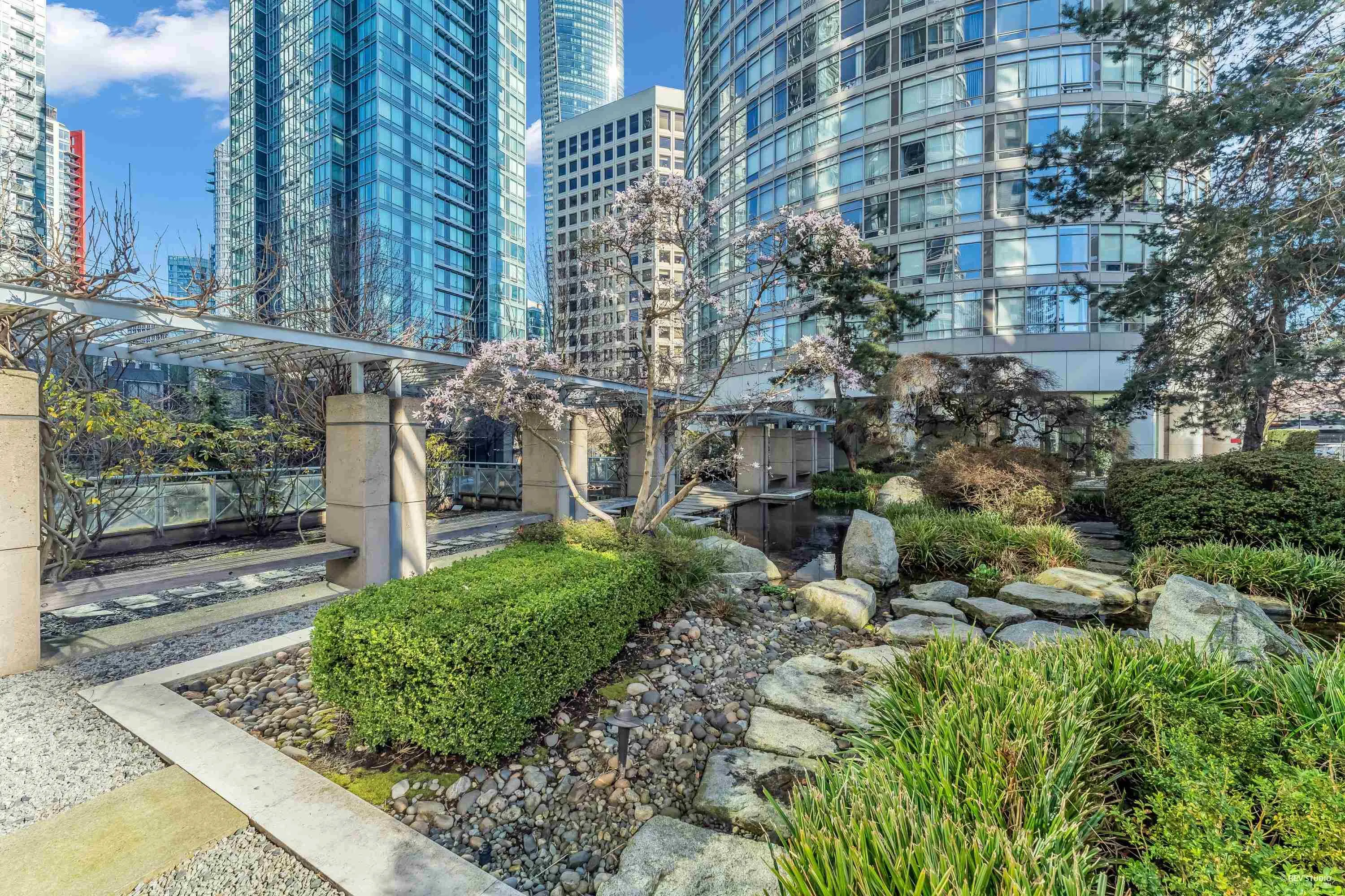 1704 1288 Alberni Street