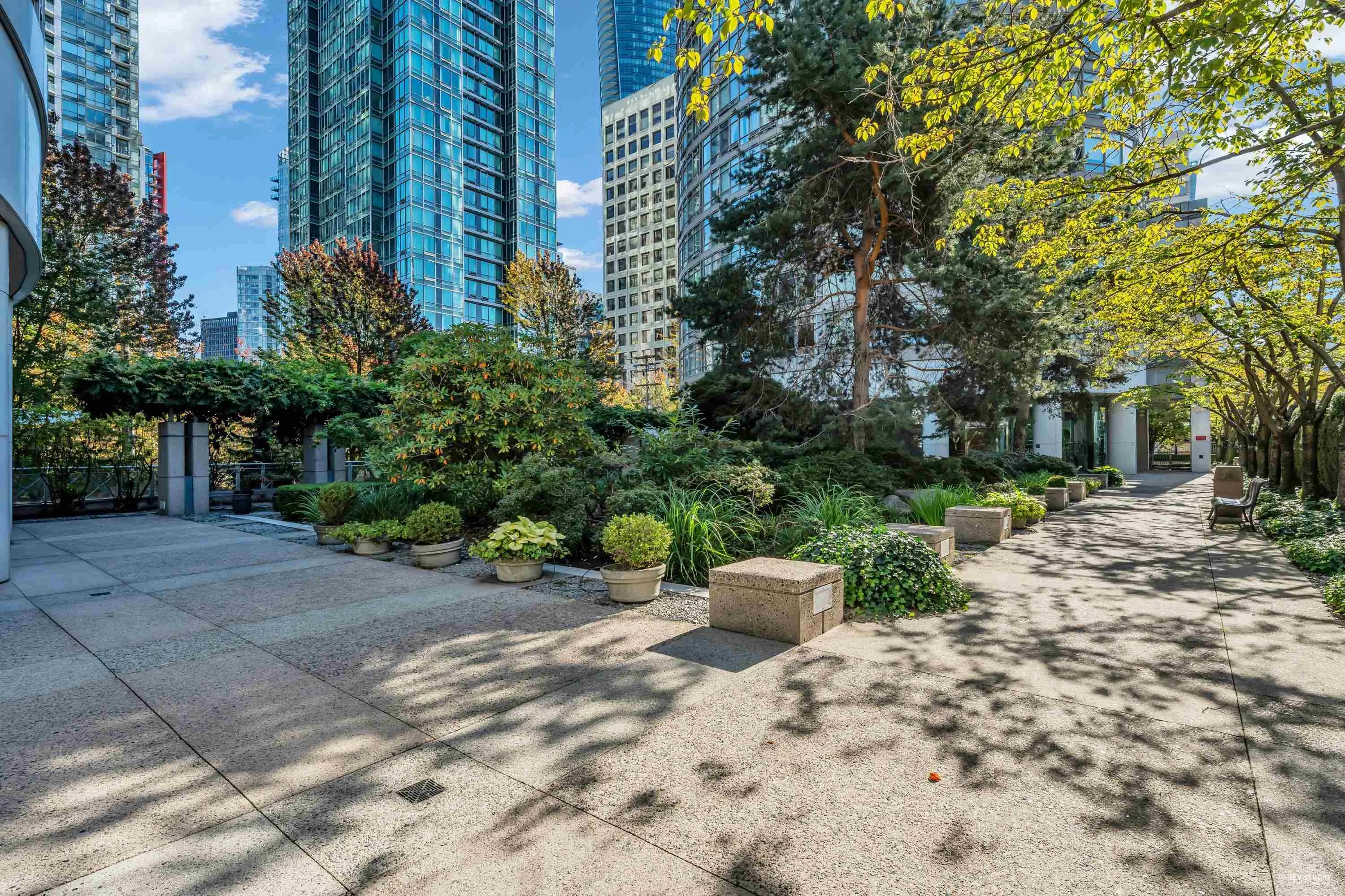 1704 1288 Alberni Street