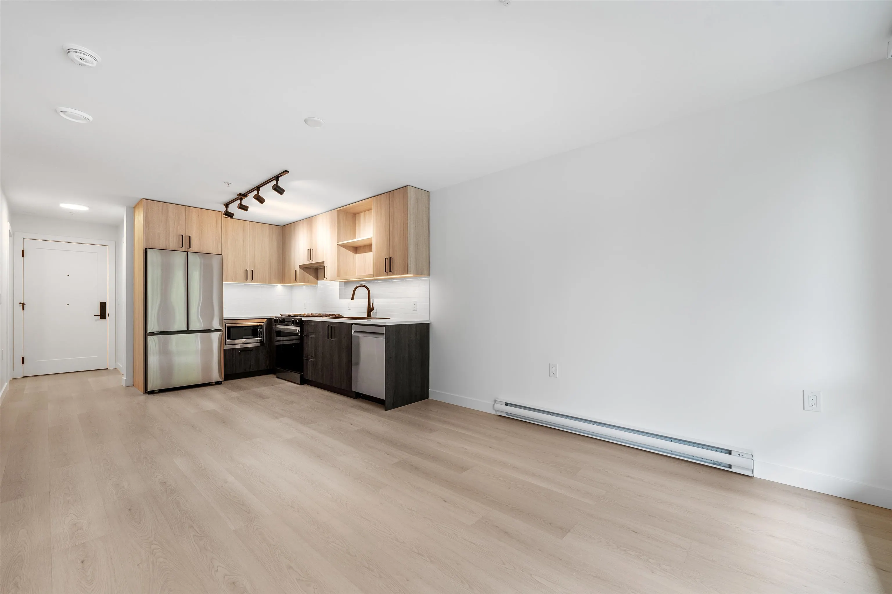 402 1100 Clarke Road