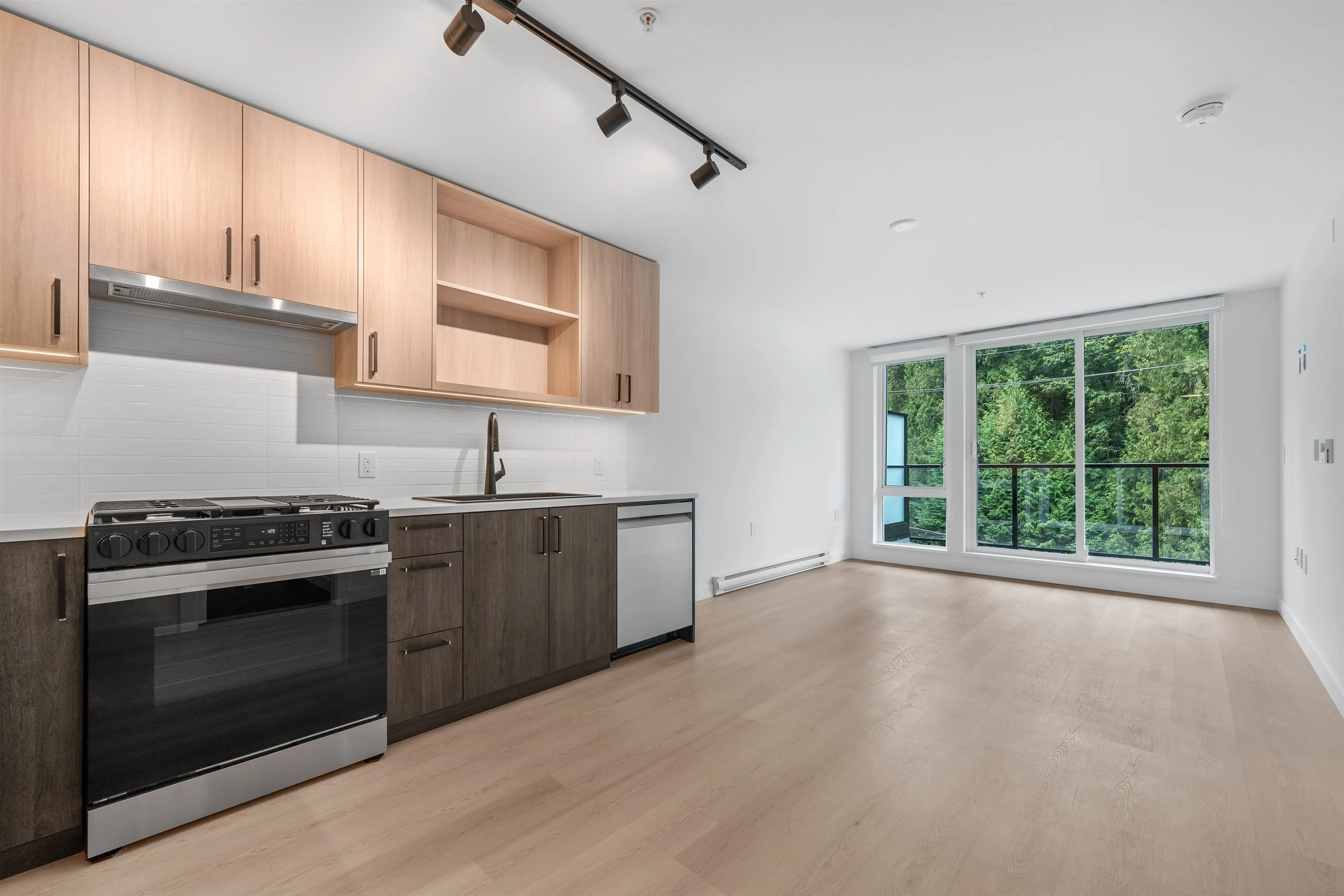 402 1100 Clarke Road