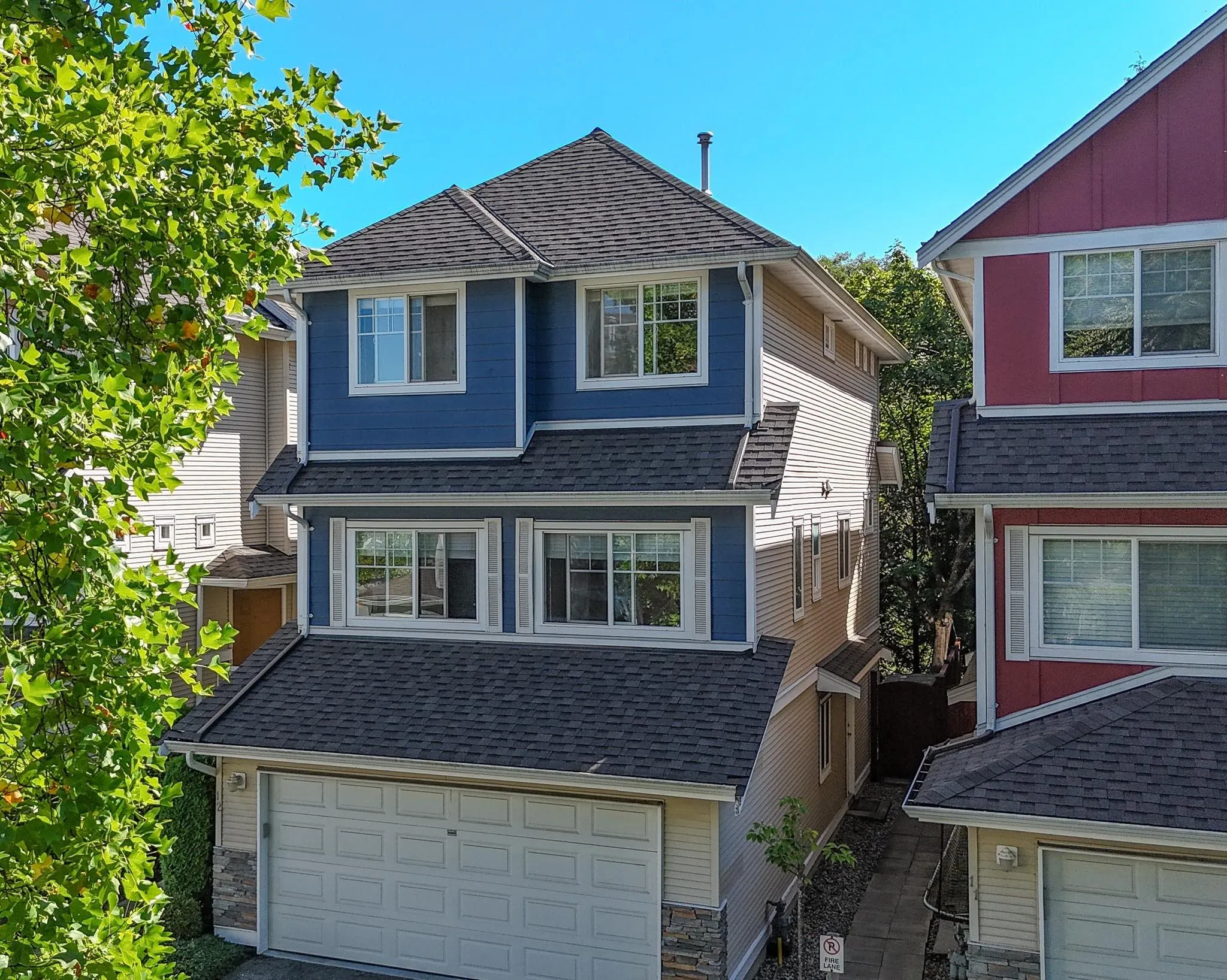 12 1108 Riverside Close