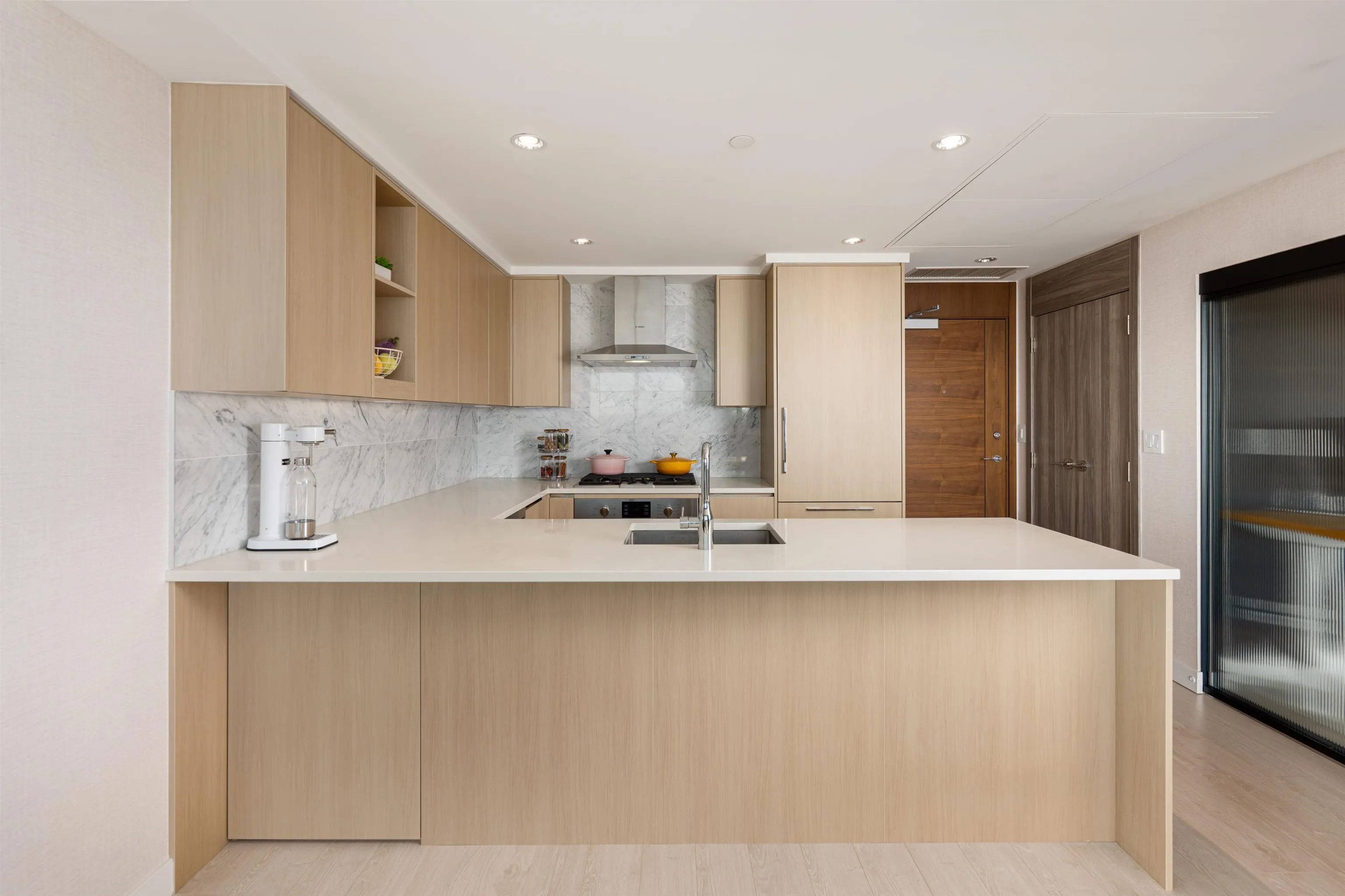 3808 4720 Lougheed Highway