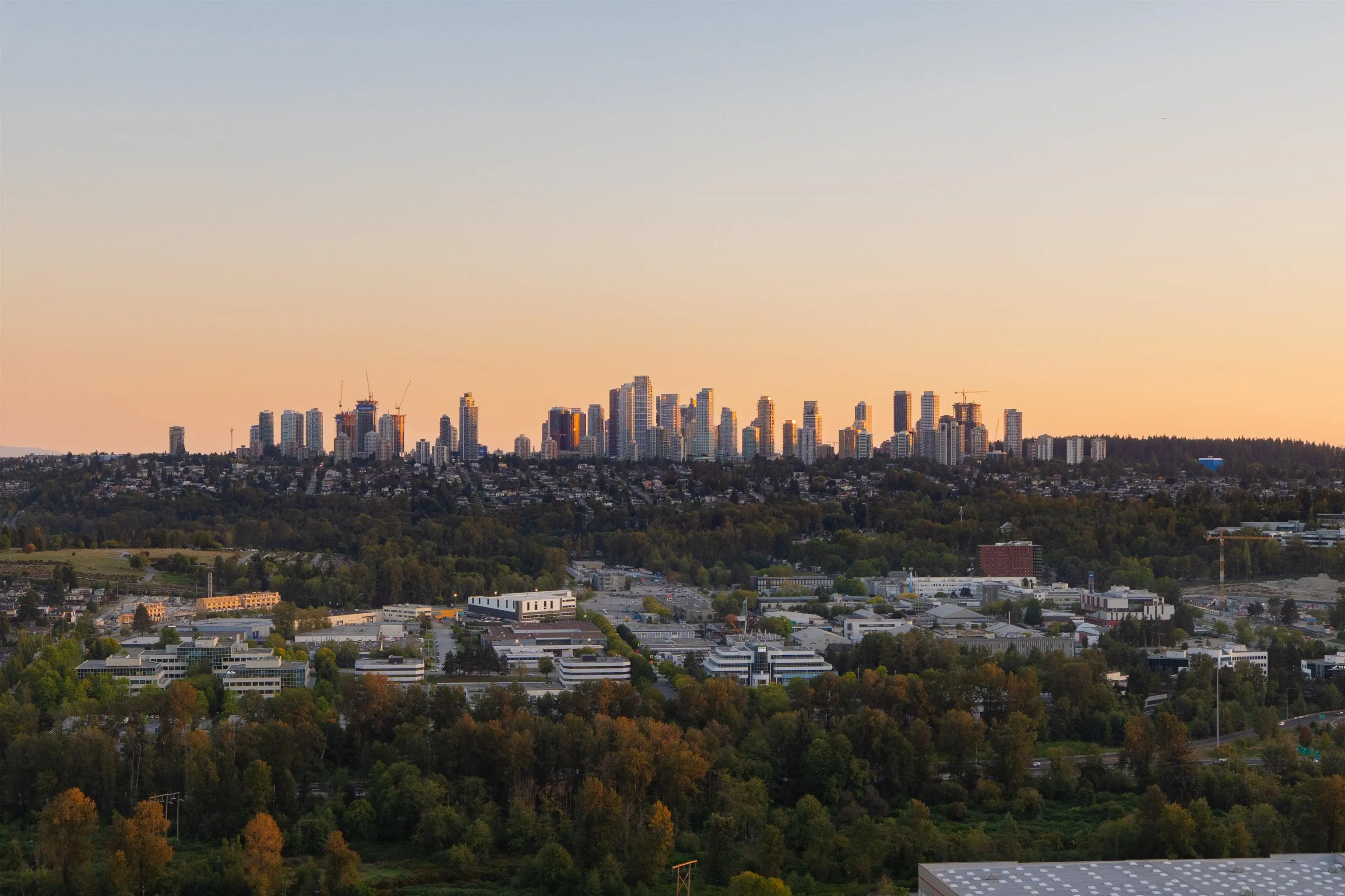 3808 4720 Lougheed Highway