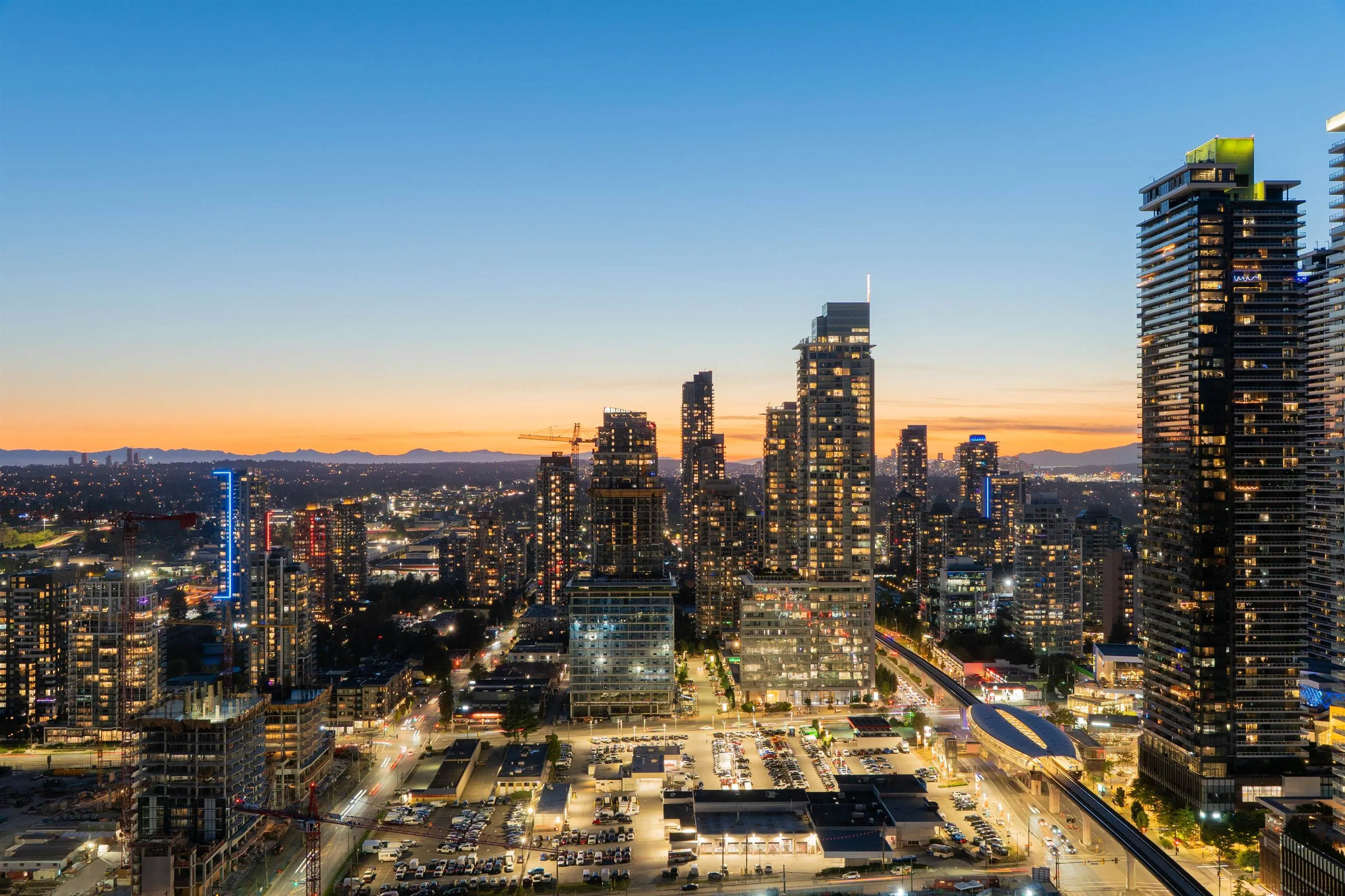 3808 4720 Lougheed Highway