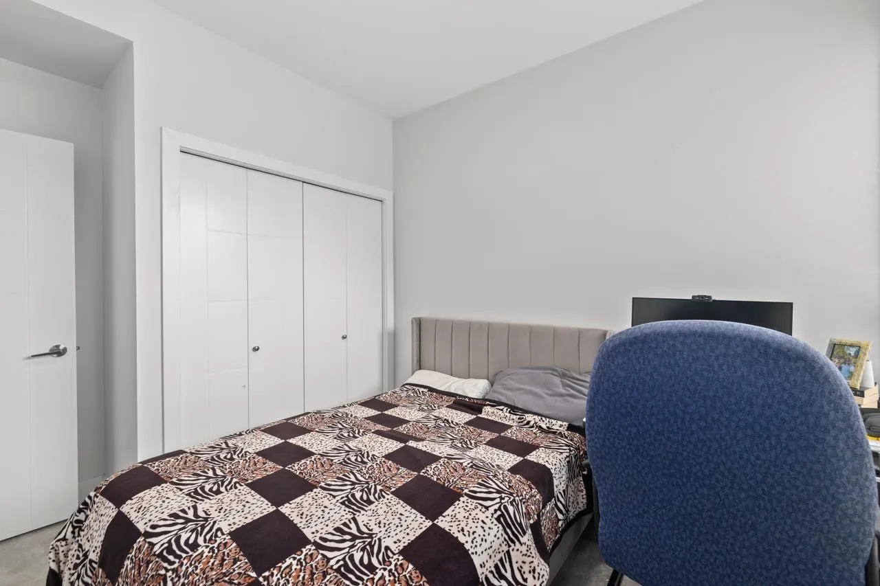 112 5485 Brydon Crescent