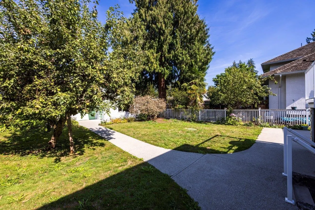 1288 W 22nd Street