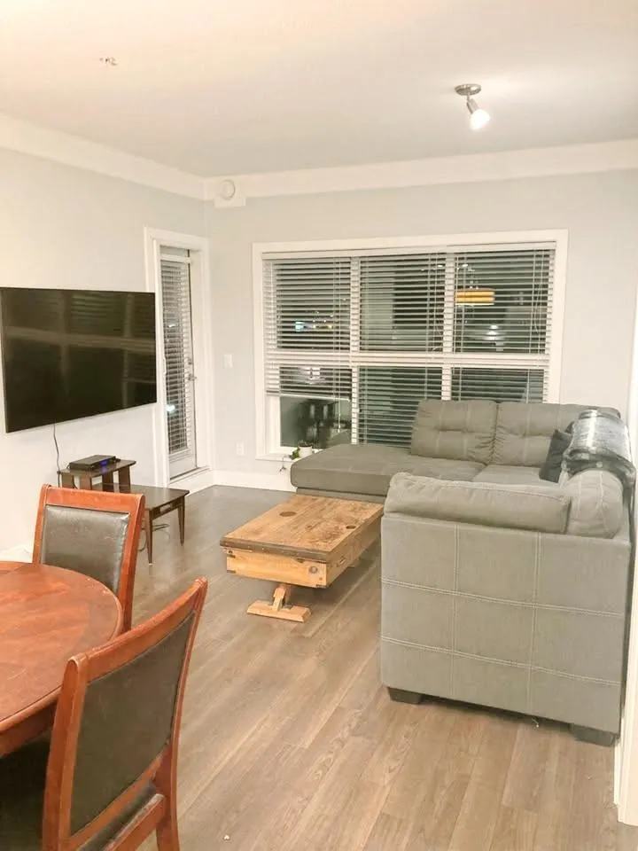 309 20630 Douglas Crescent