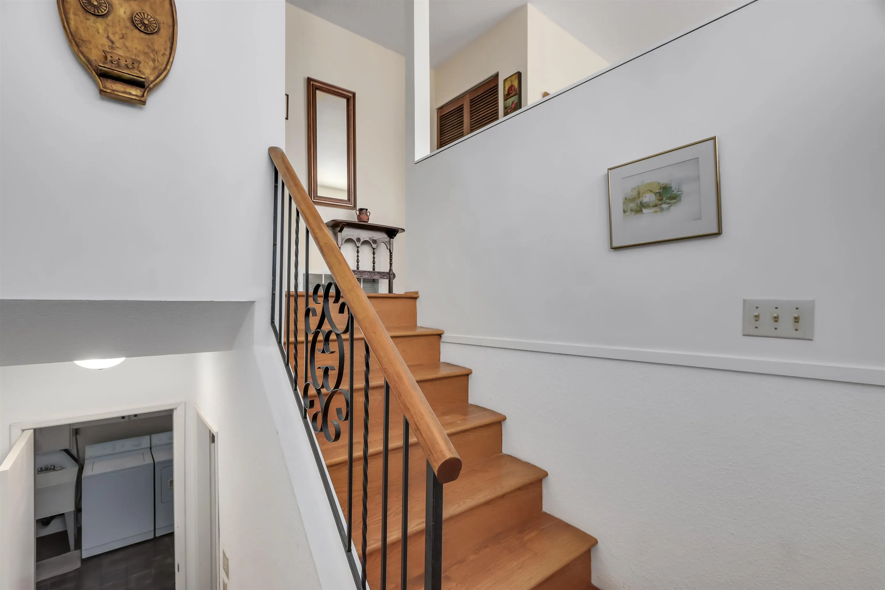 2141 Dauphin Place