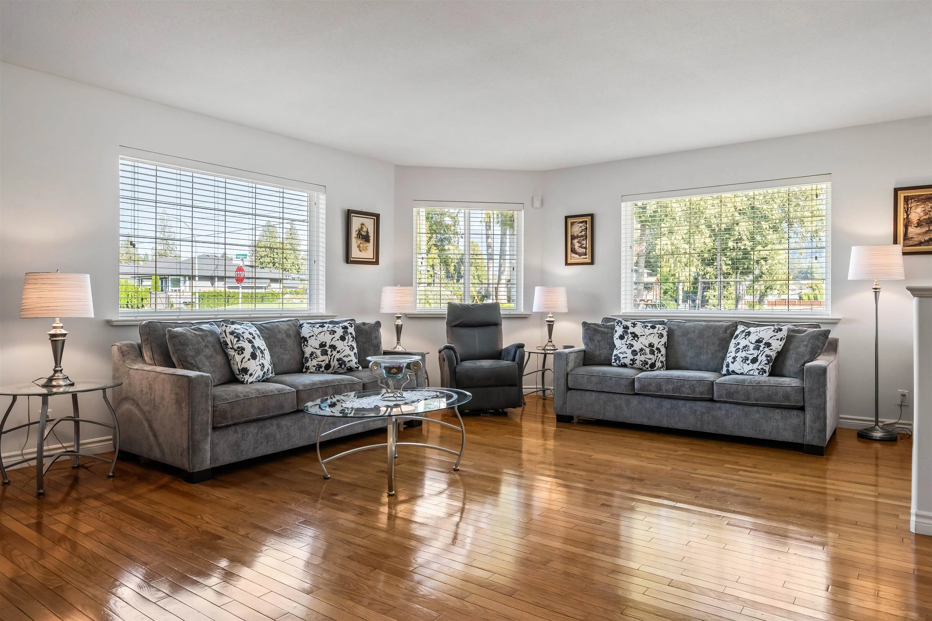 9871 Parkwood Drive