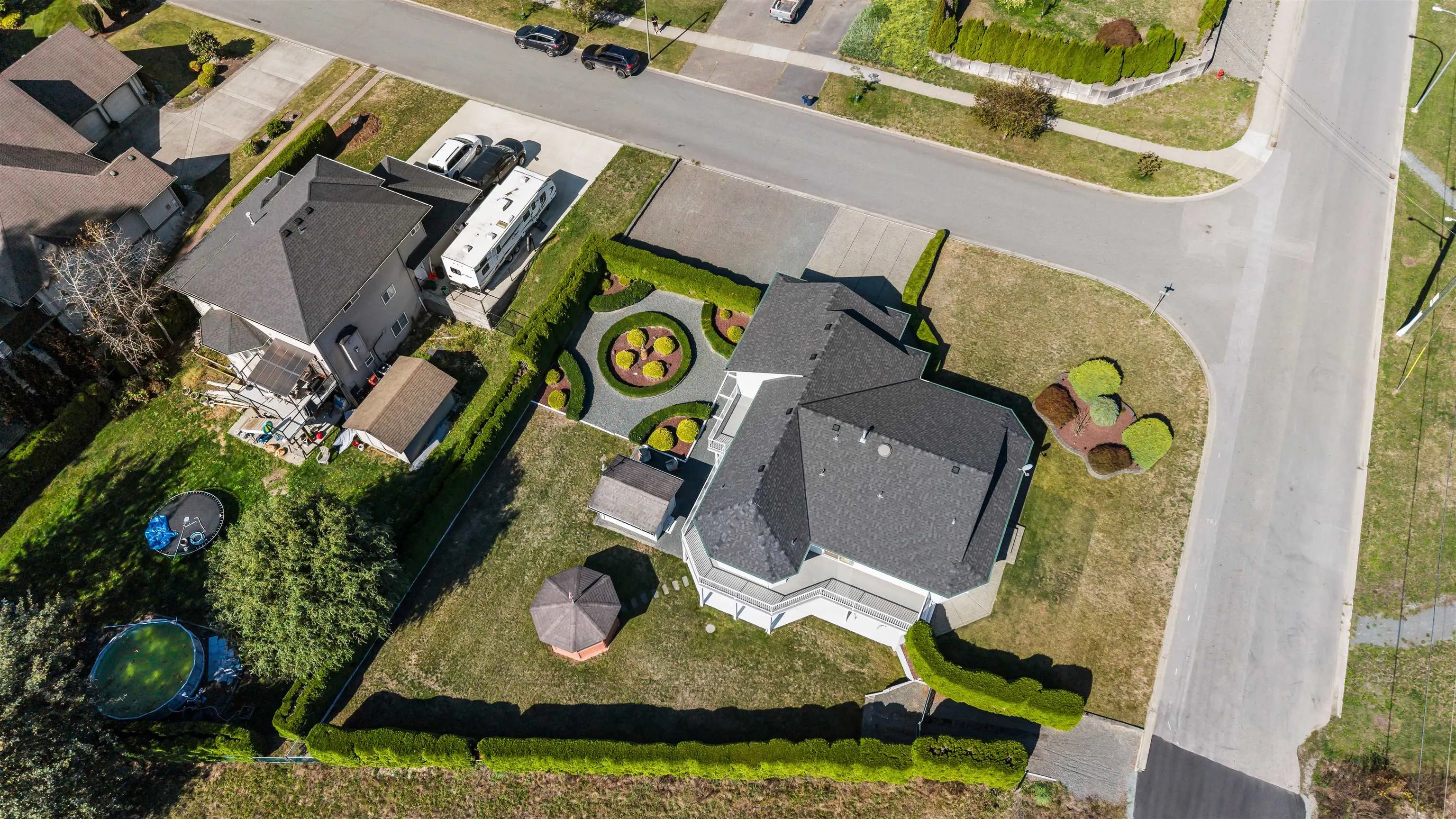 9871 Parkwood Drive