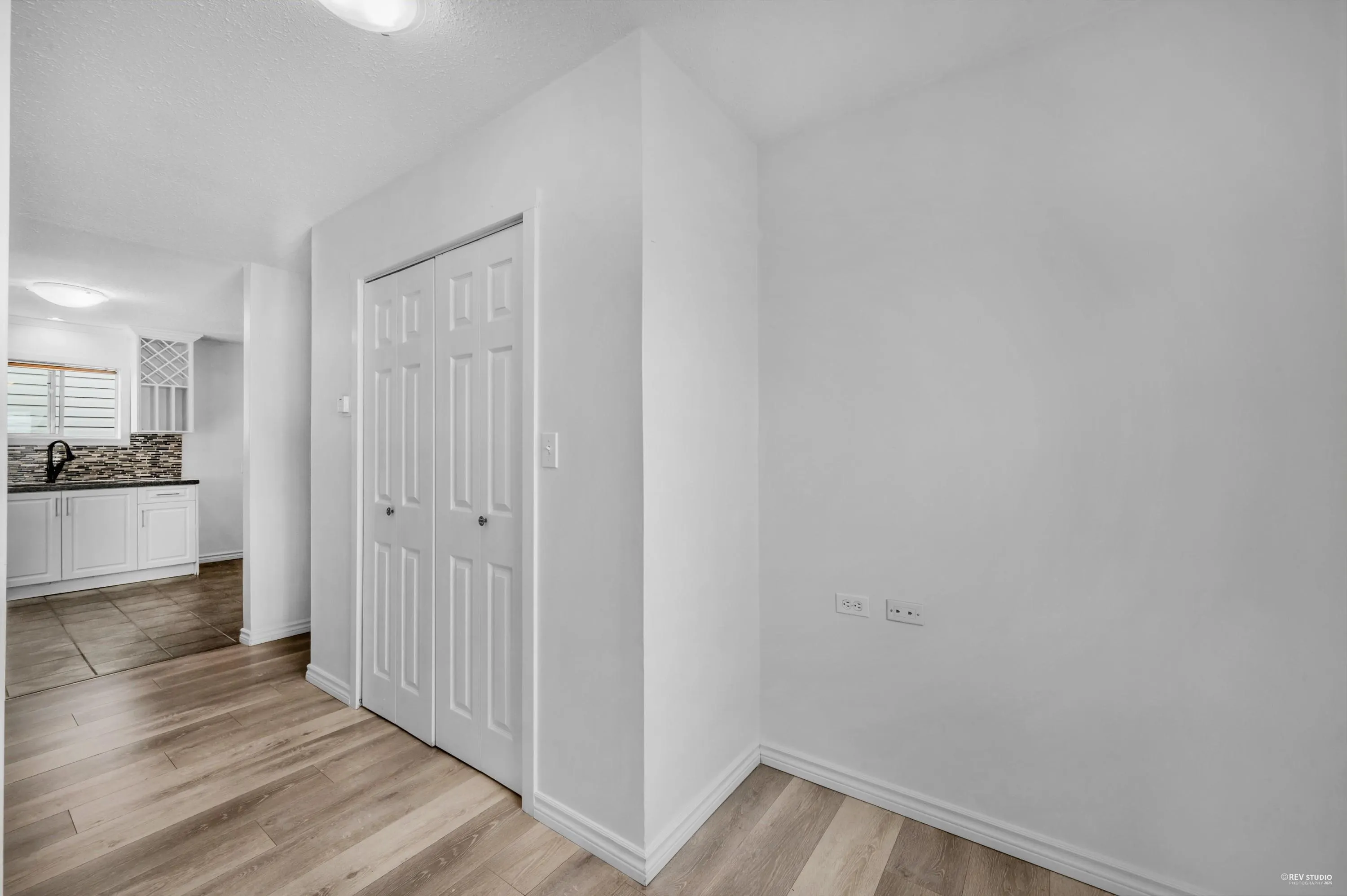 2585 Davies Avenue