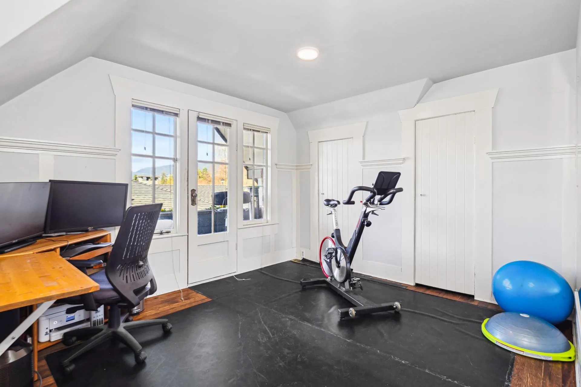 341 W 22nd Street