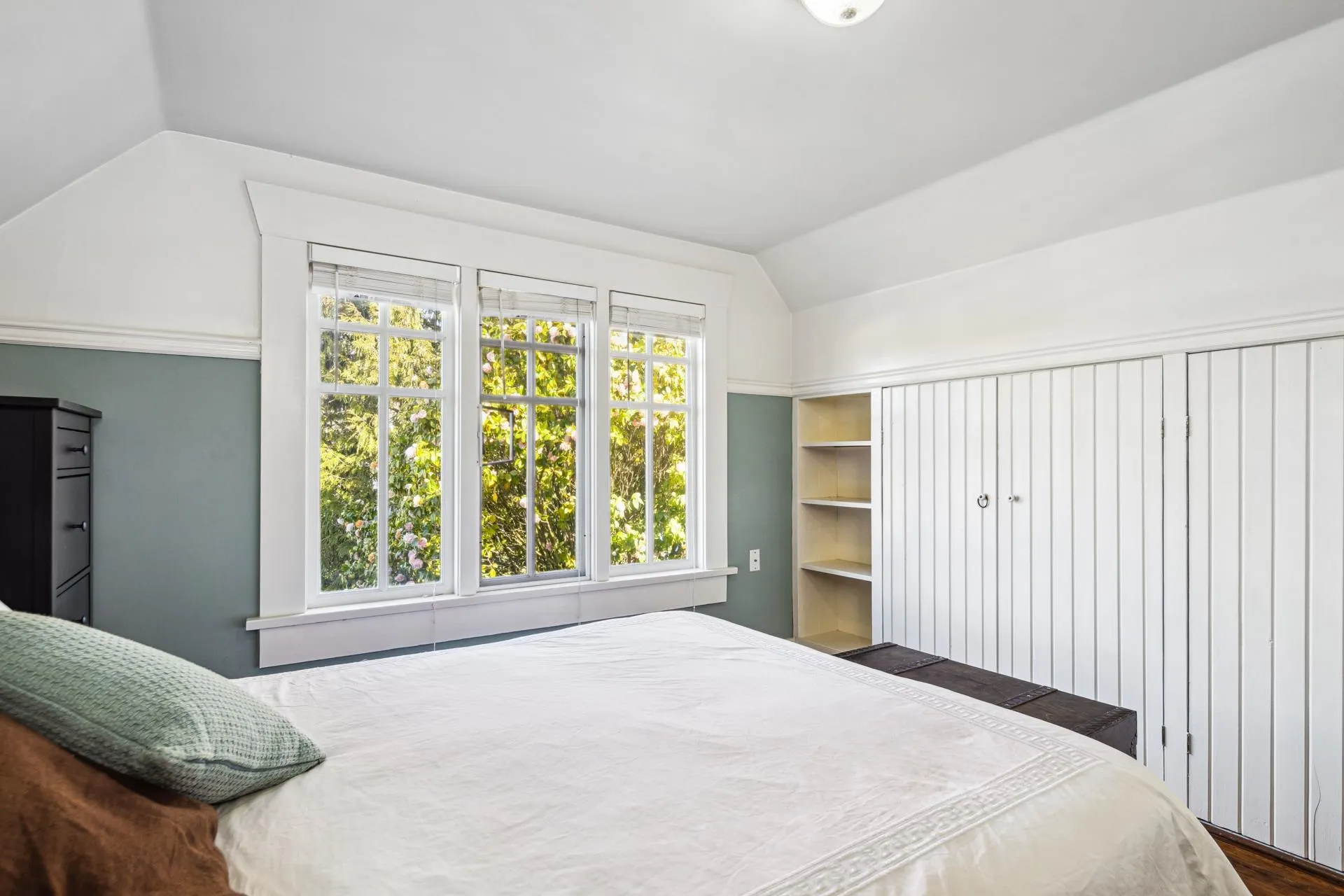 341 W 22nd Street