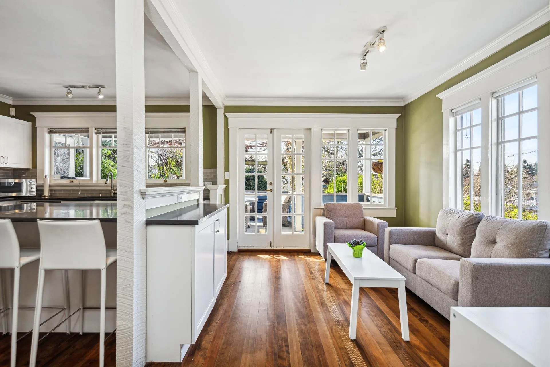 341 W 22nd Street