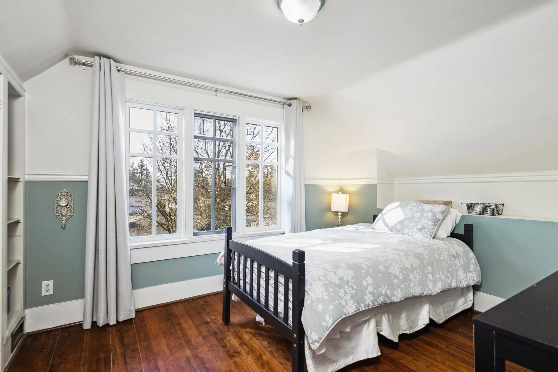 341 W 22nd Street