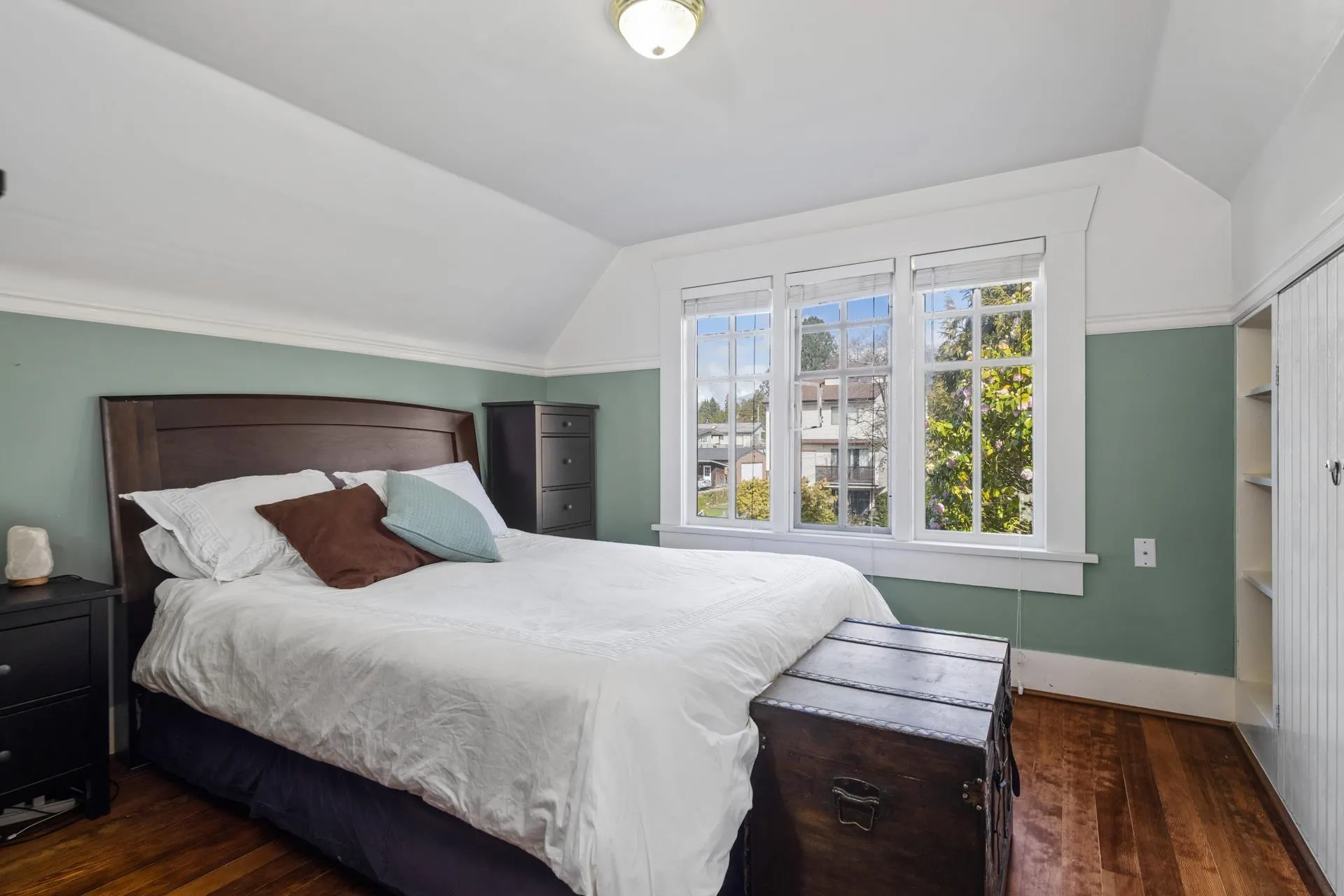 341 W 22nd Street