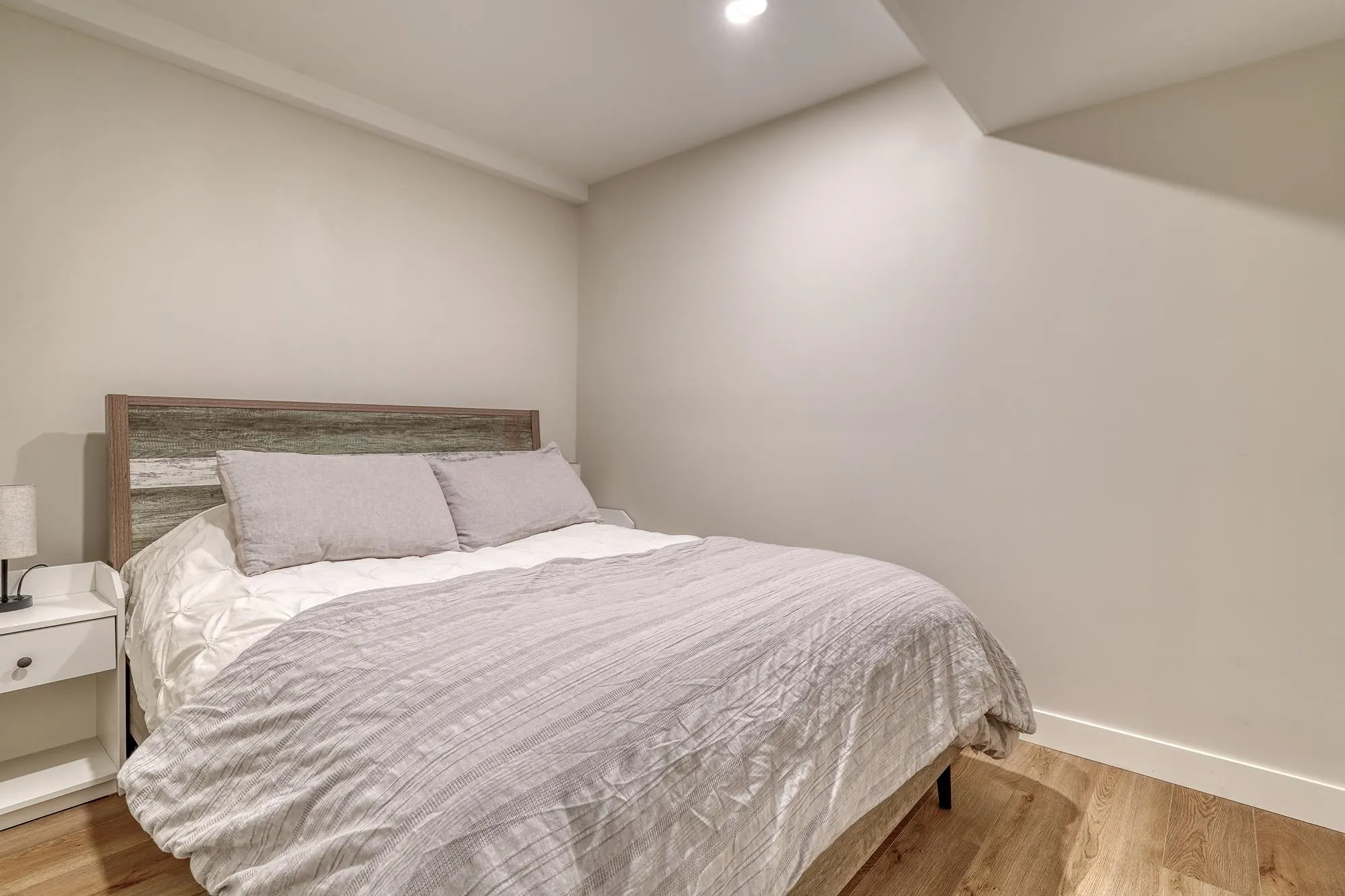 3848 Clematis Crescent