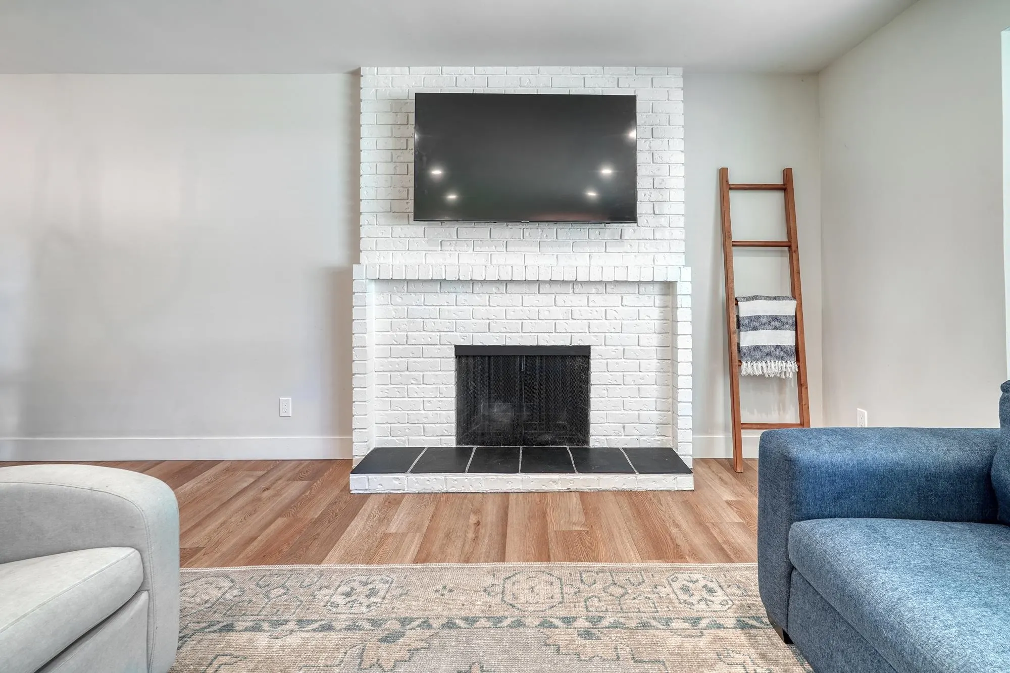 3848 Clematis Crescent