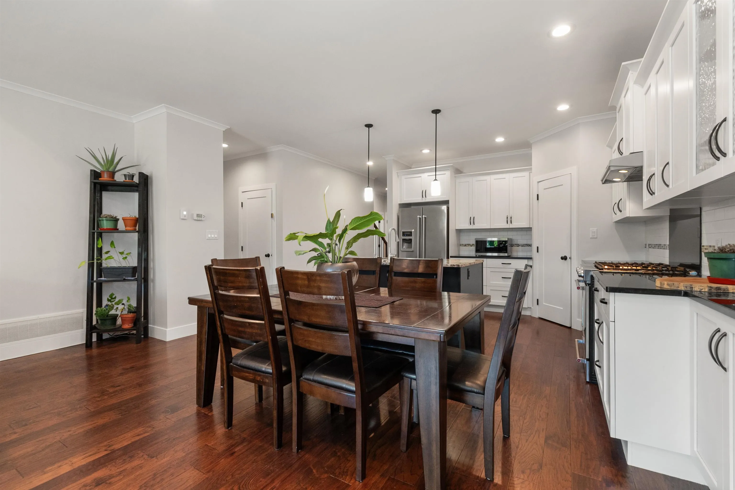 6522 Reid Road