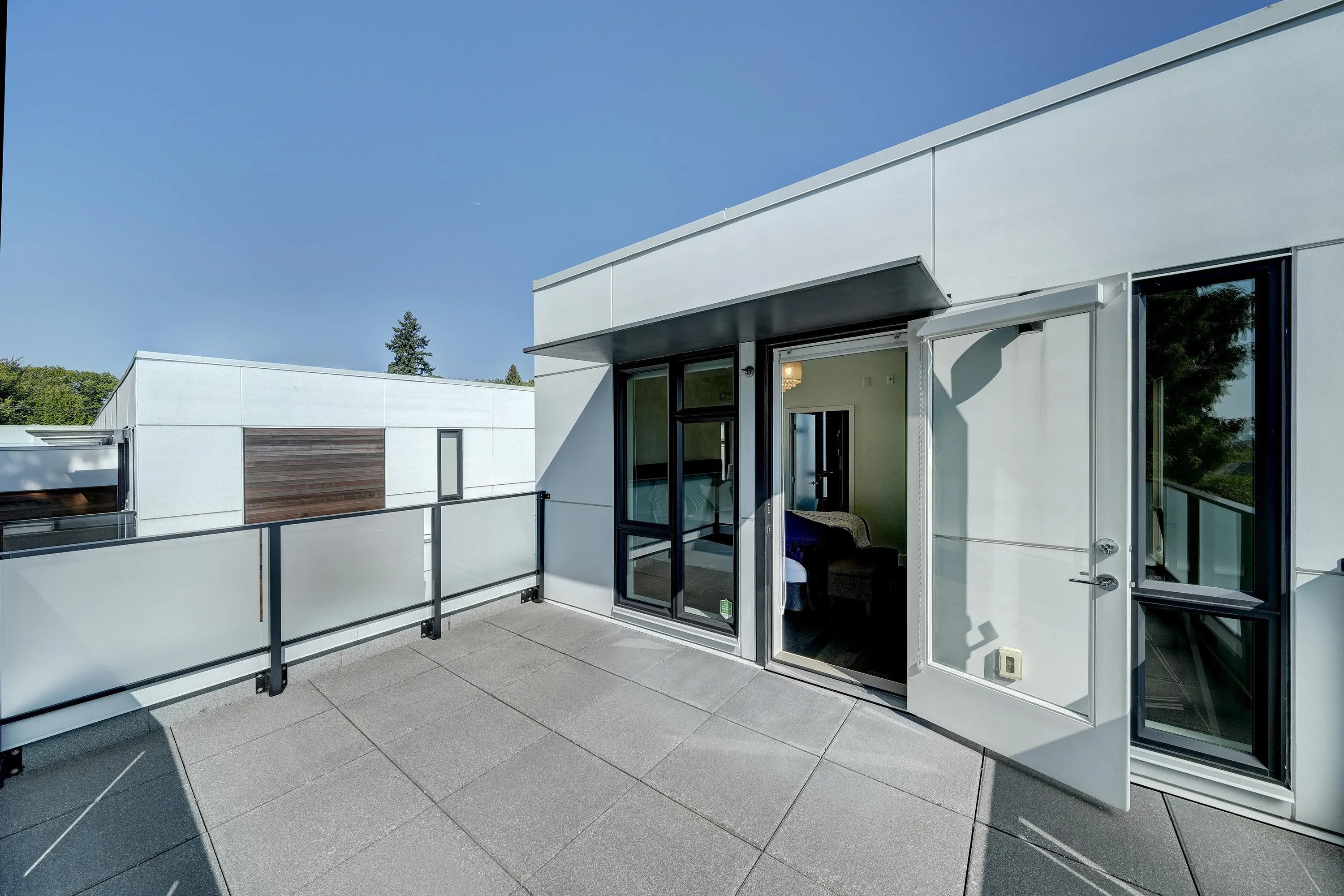 7358 Granville Street