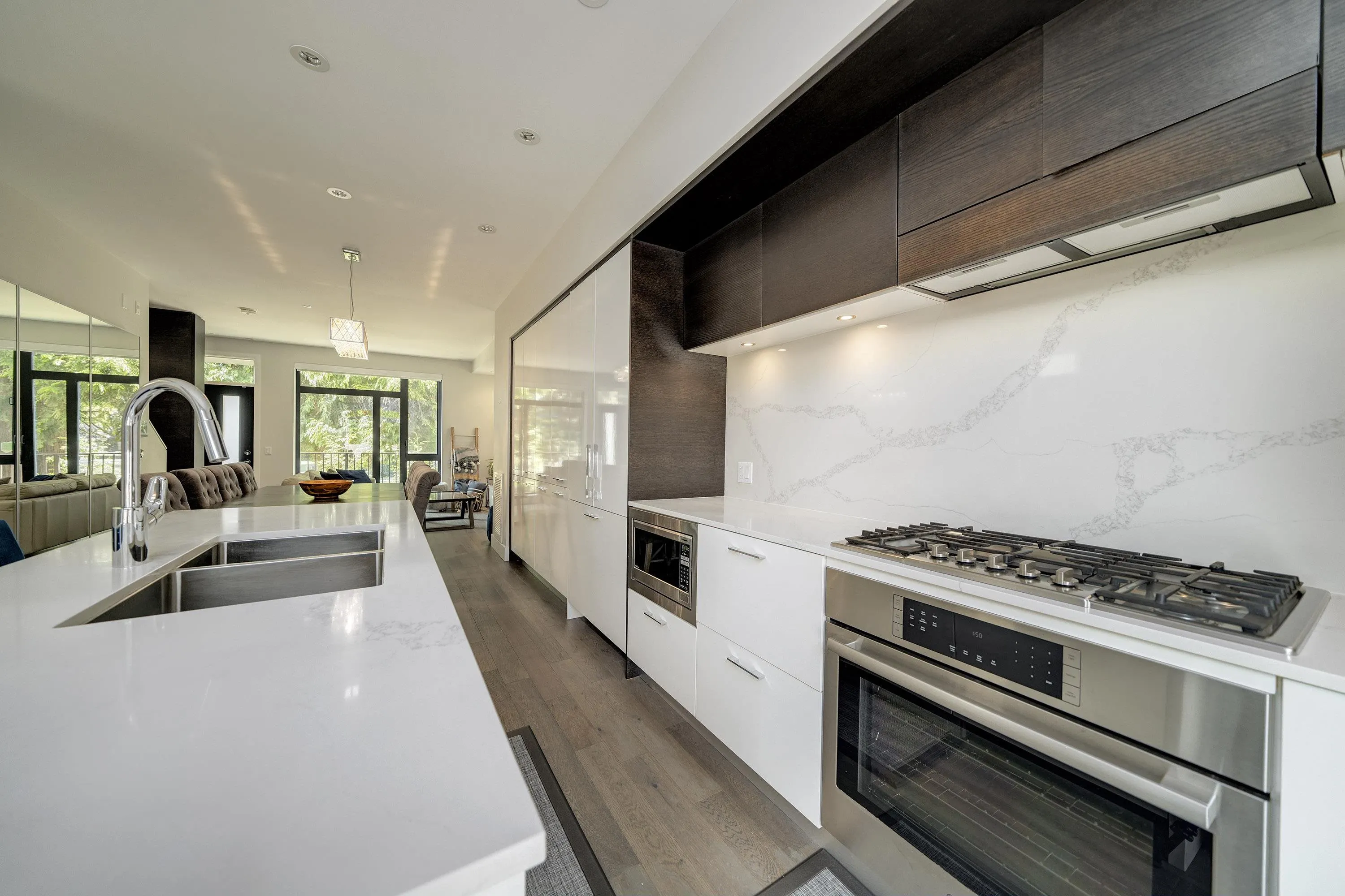 7358 Granville Street